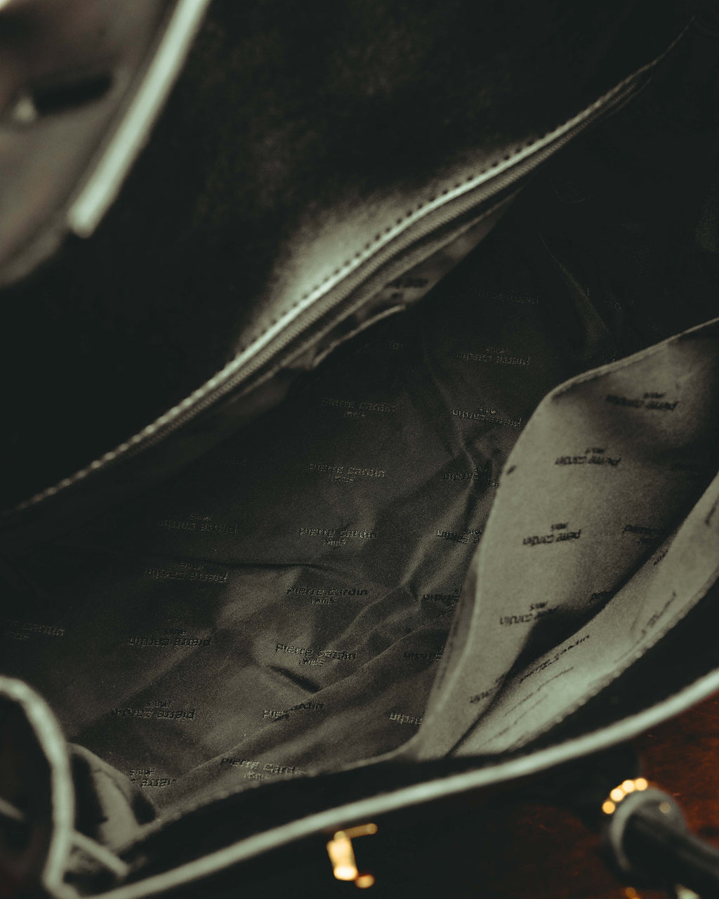 -SPECIAL- “Pierre Cardin” 90’s-00’s Belted flap leather top handle bag