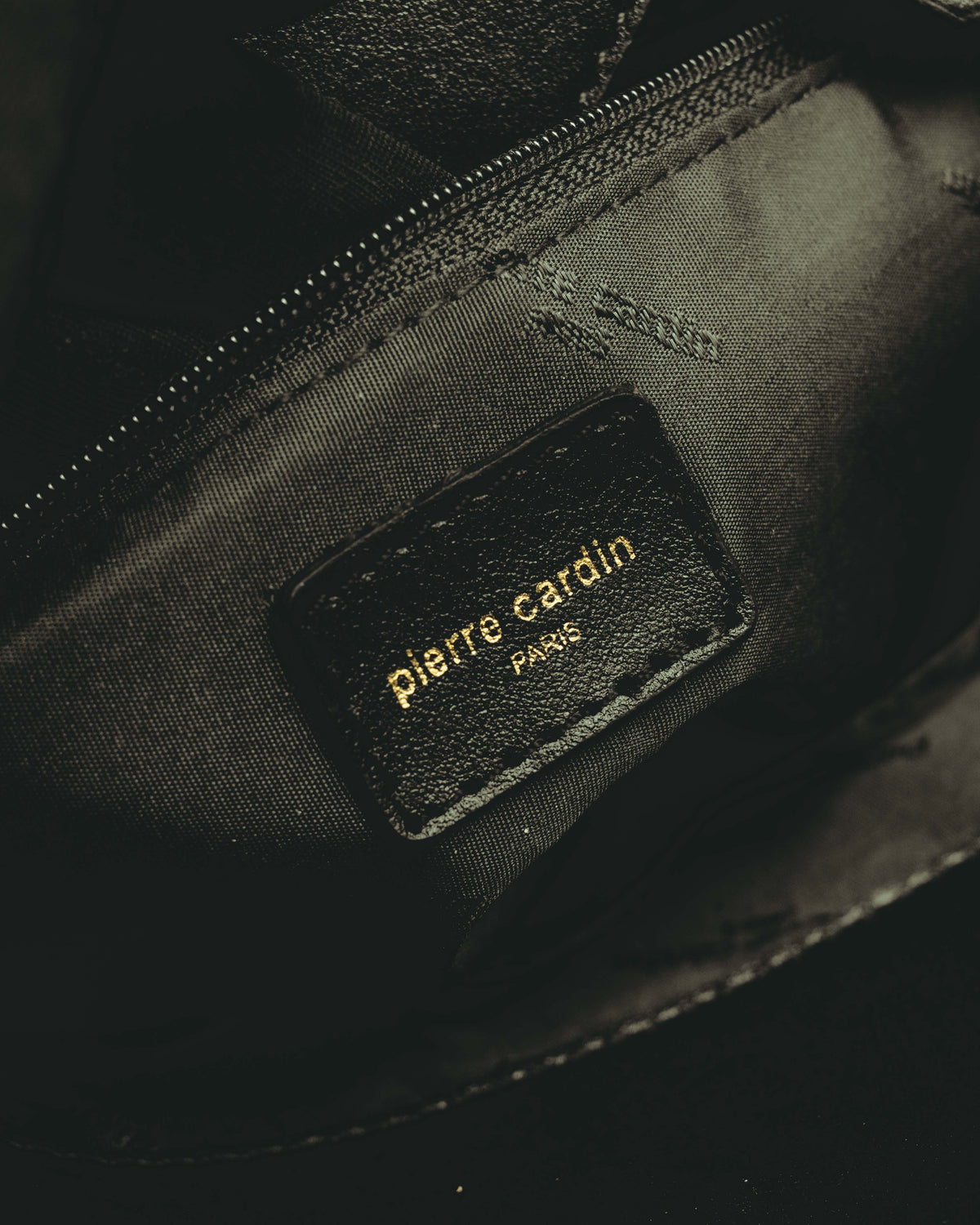 -SPECIAL- “Pierre Cardin” 90’s-00’s Belted flap leather top handle bag