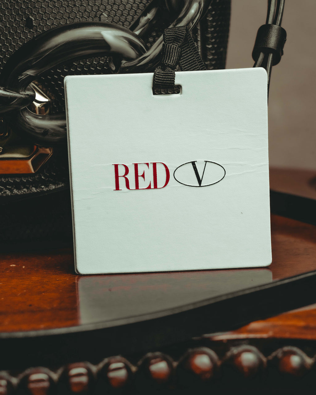 -SPECIAL- “RED VALENTINO” 20’s Minimaxi chain textured leather crossbody bag