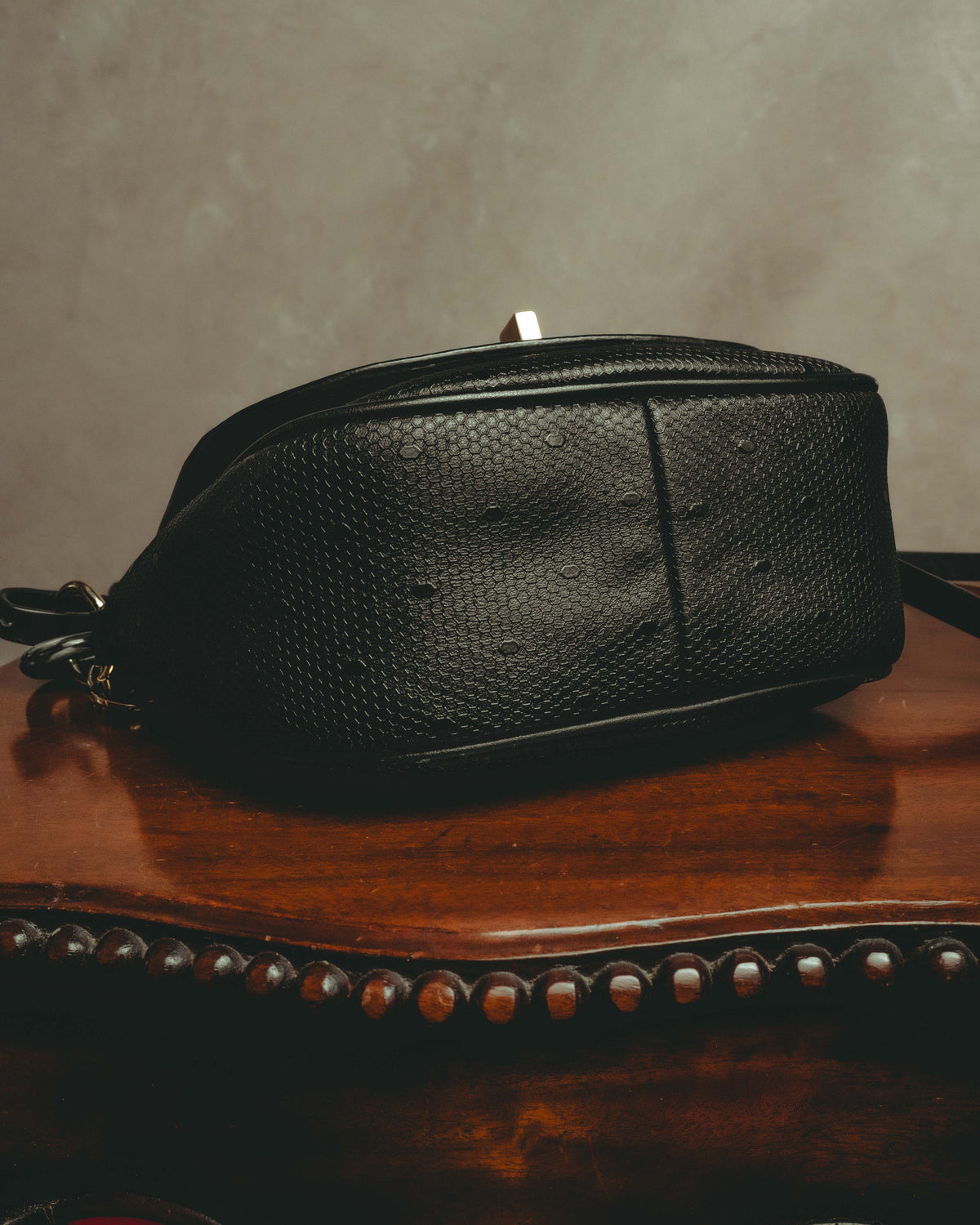 -SPECIAL- “RED VALENTINO” 20’s Minimaxi chain textured leather crossbody bag