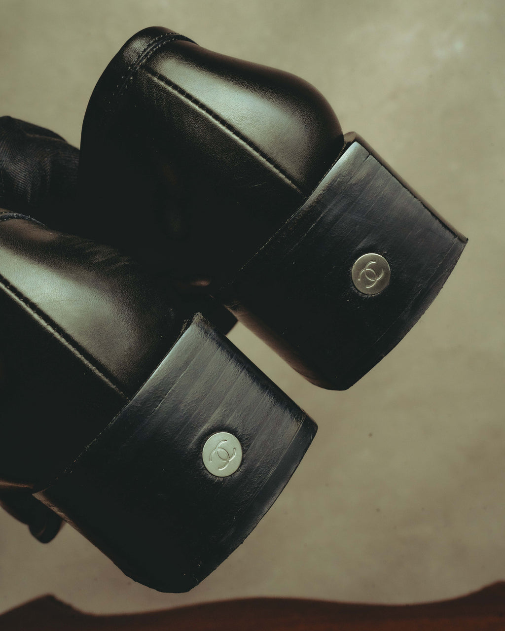 -SPECIAL- “CHANEL” 90’s-00’s Square toe CC logo leather heeled loafers