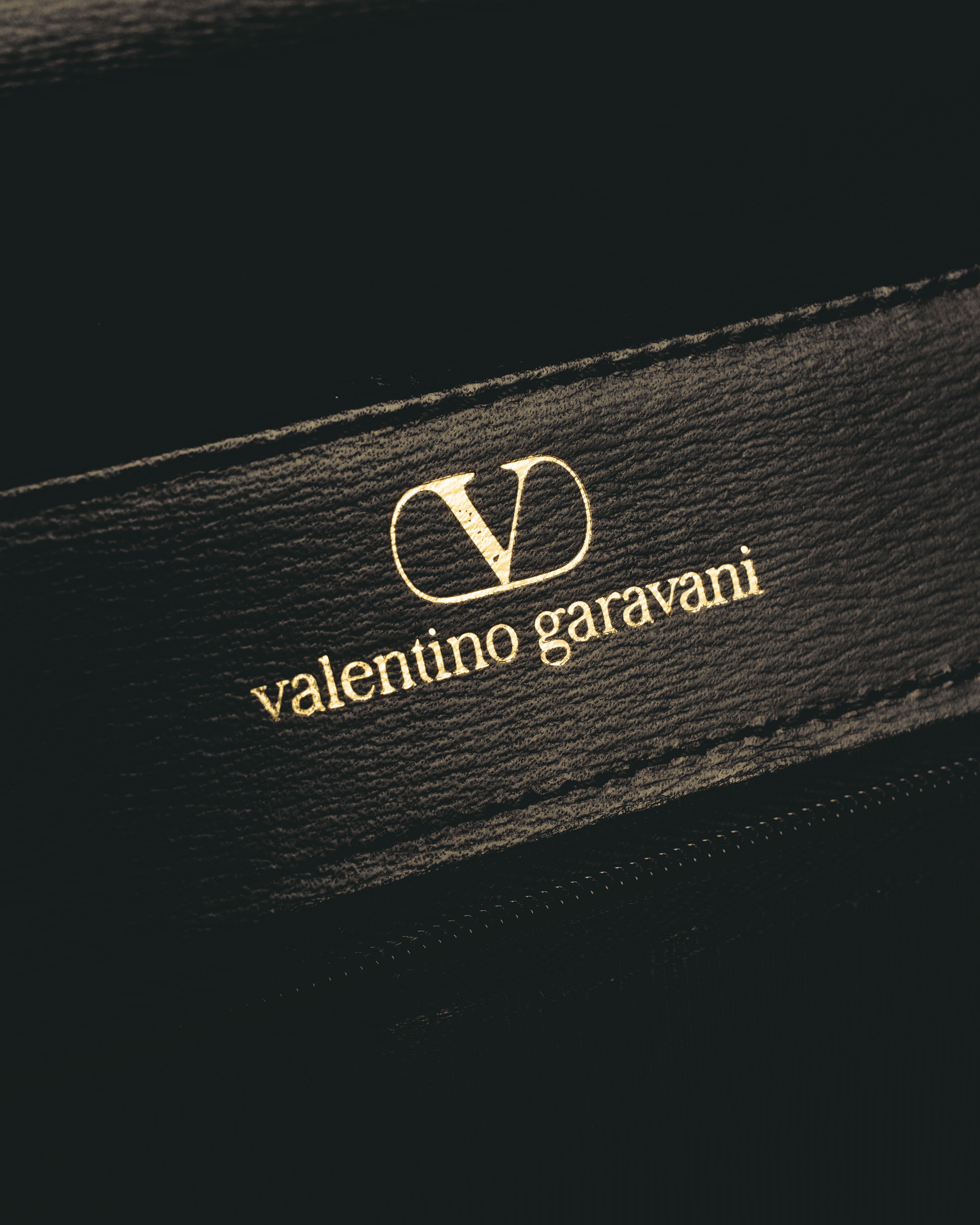 Valentino Garavani (ヴァレンティノ ガラヴァーニ) - 2WAY