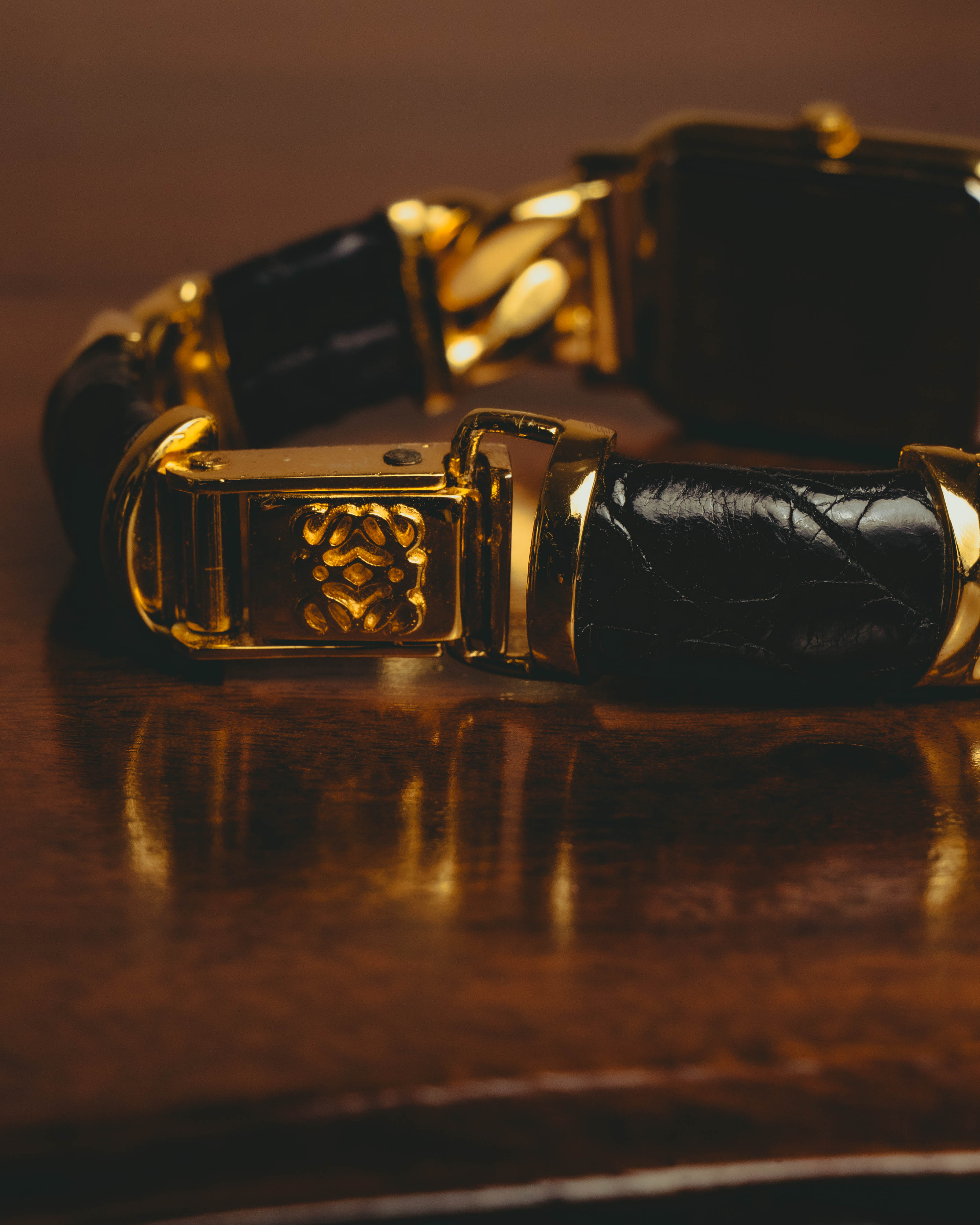 -SPECIAL- “LOEWE” 80’s-90’s rectangular anagram bangle bracelet watch