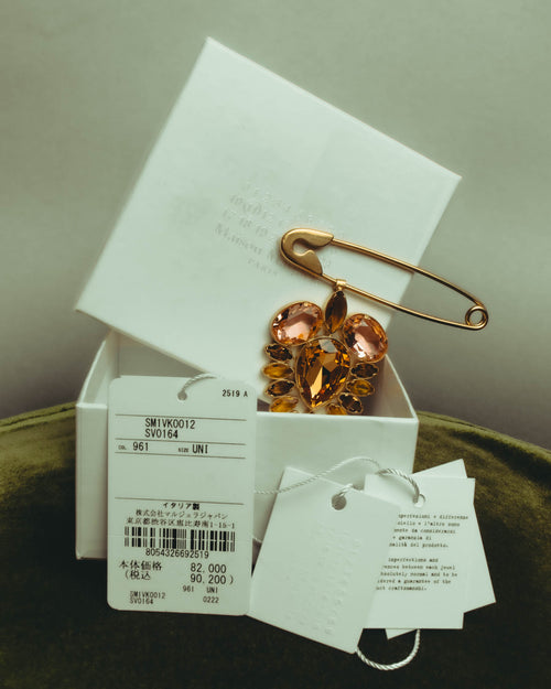 “Maison Margiela” 2020’s gold-tone crystal floral safety-pin brooch