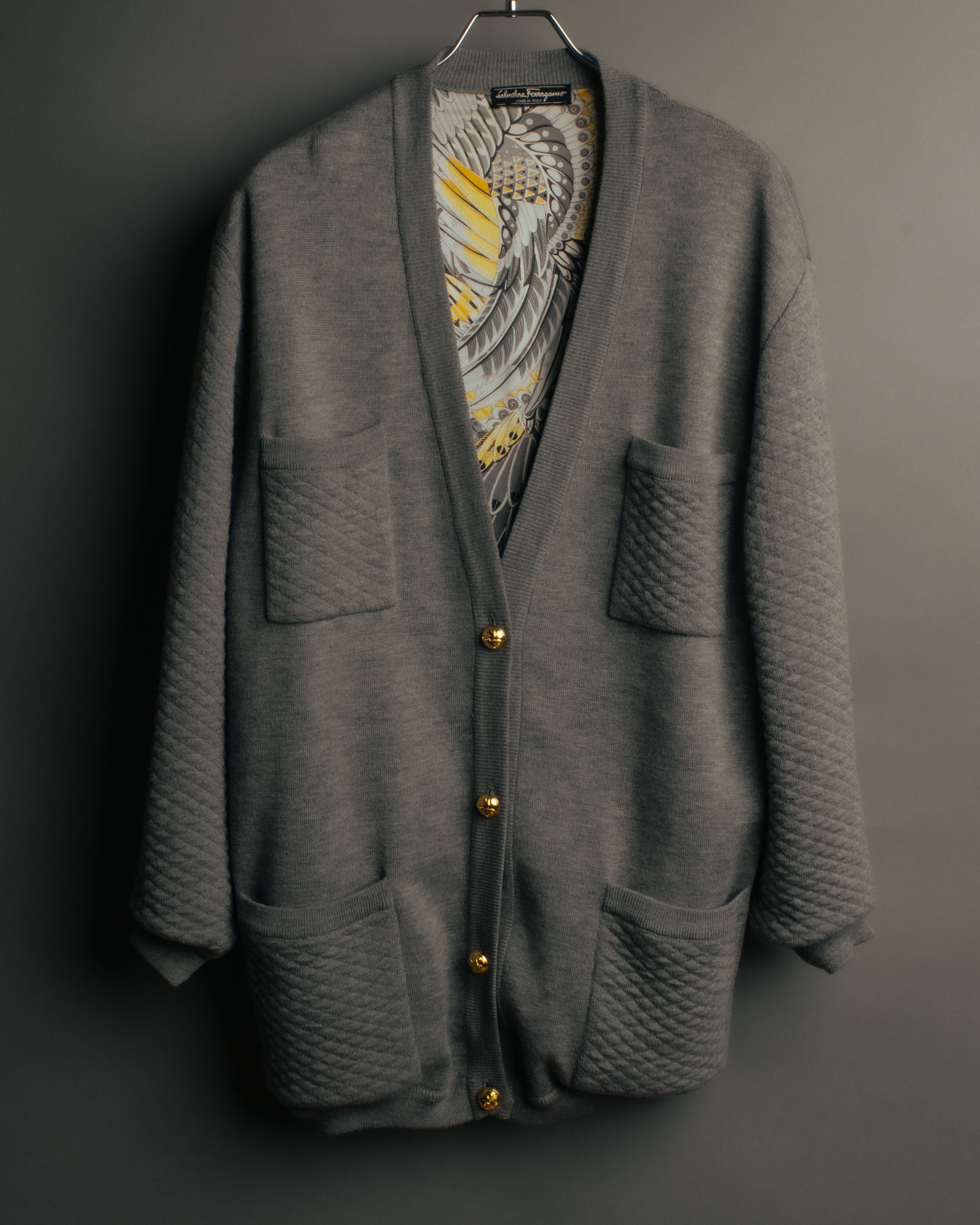 “Salvatore Ferragamo” 90’s-00’s Reversible silk panel wool cardigan