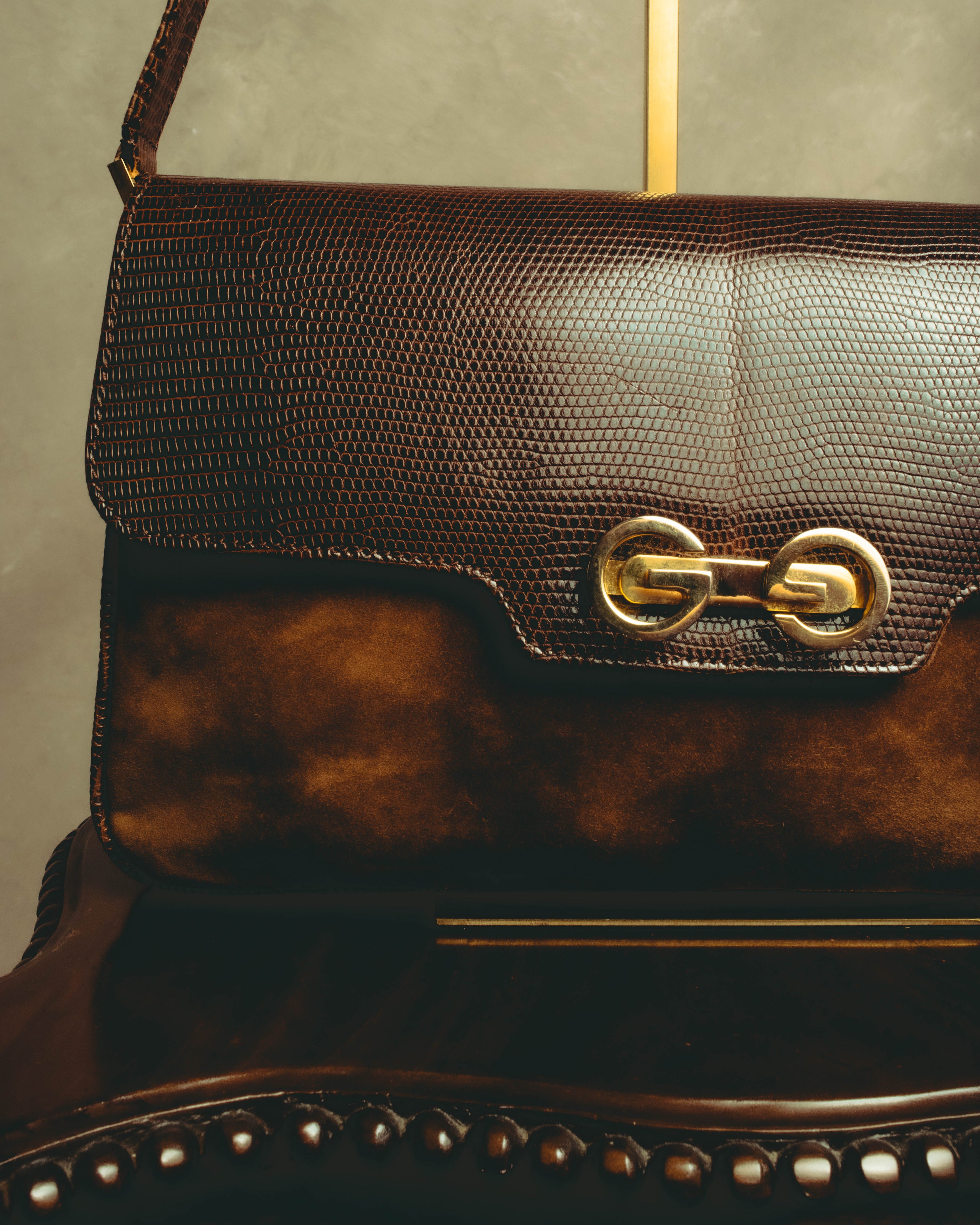 –SPECIAL– "GUCCI" 70's Classic horsebit shoulder bag