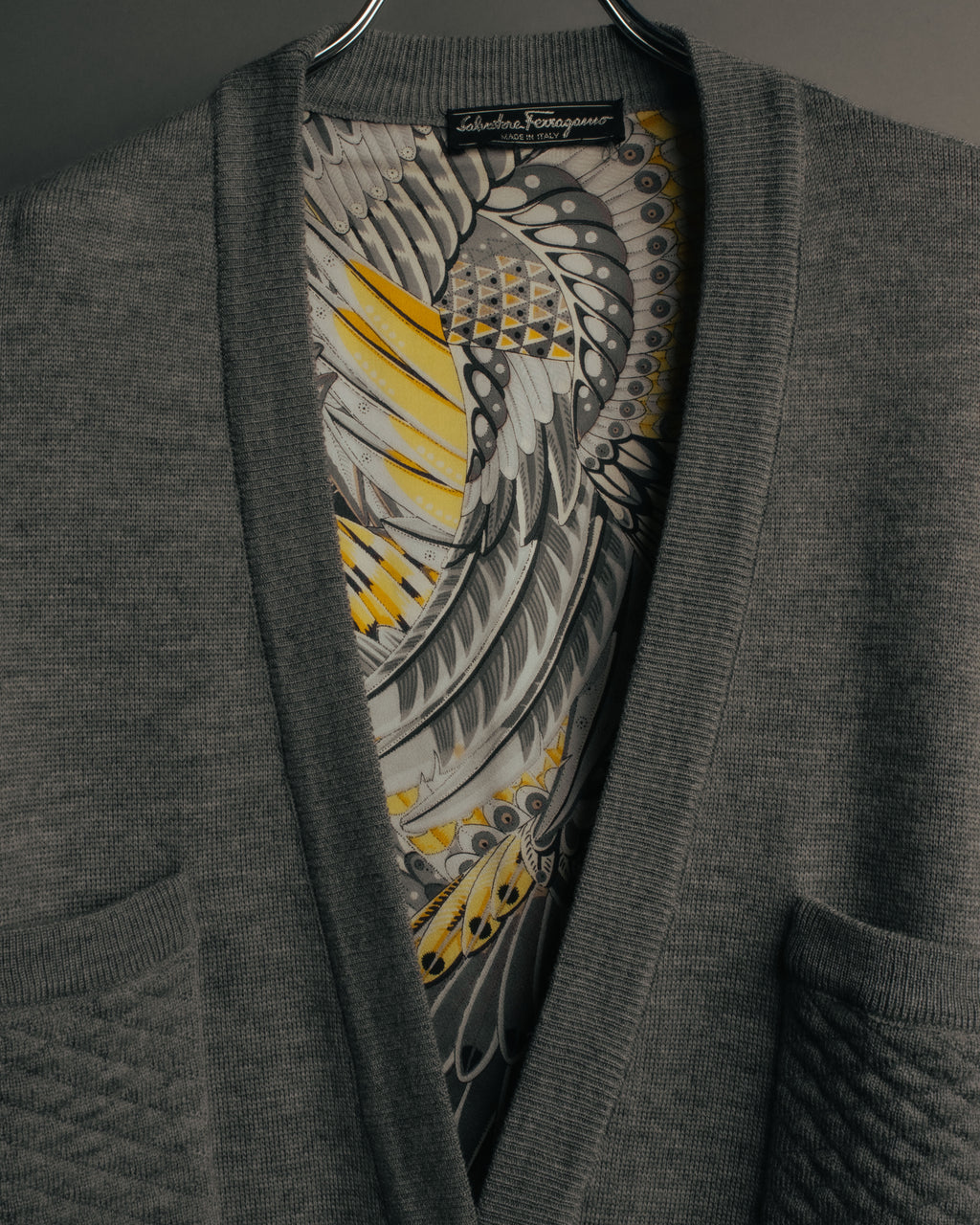 “Salvatore Ferragamo” 90’s-00’s Reversible silk panel wool cardigan