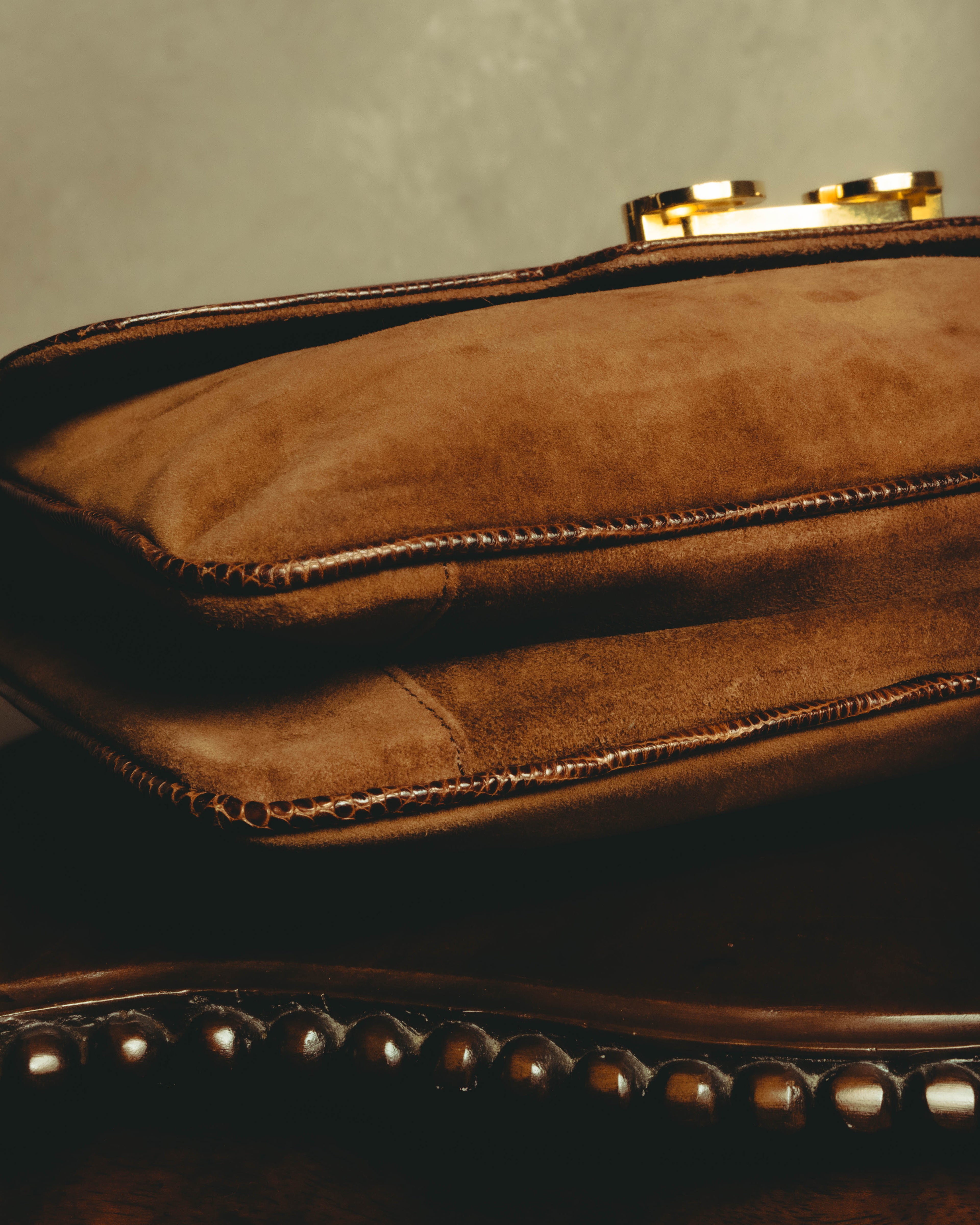 –SPECIAL– "GUCCI" 70's Classic horsebit shoulder bag