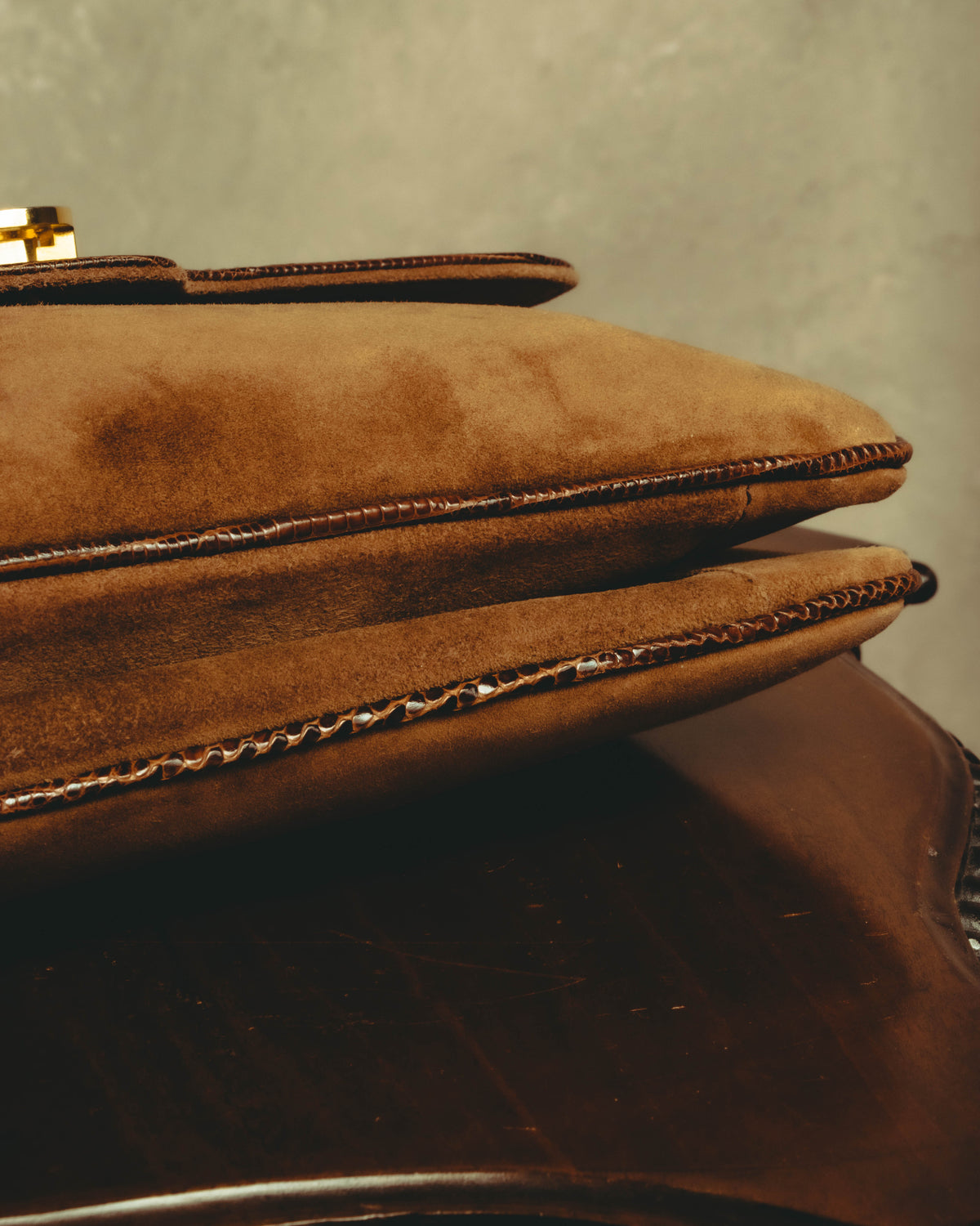 –SPECIAL– "GUCCI" 70's Classic horsebit shoulder bag