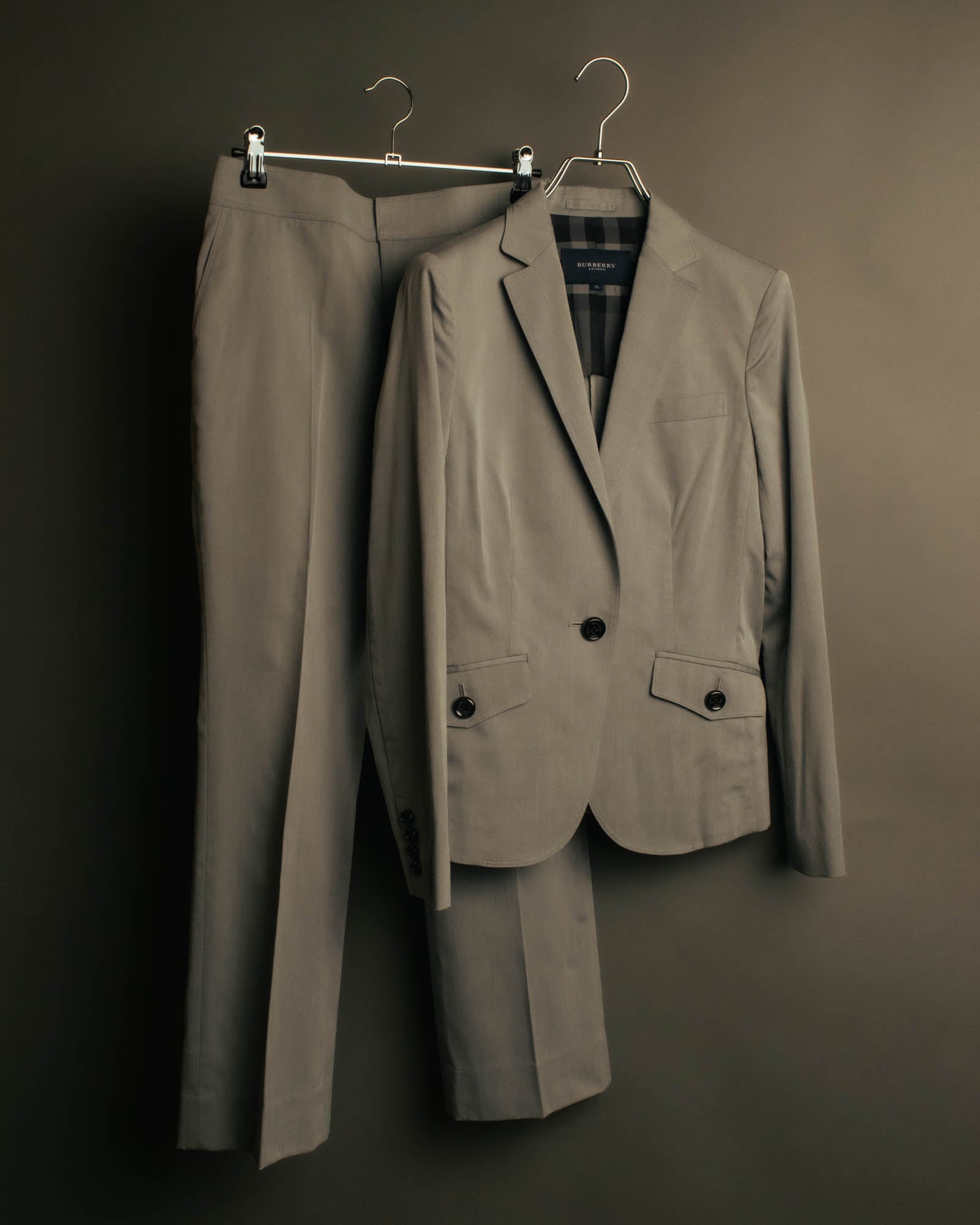 “BURBERRY LONDON” 2000’s Tailored light grey pants suit
