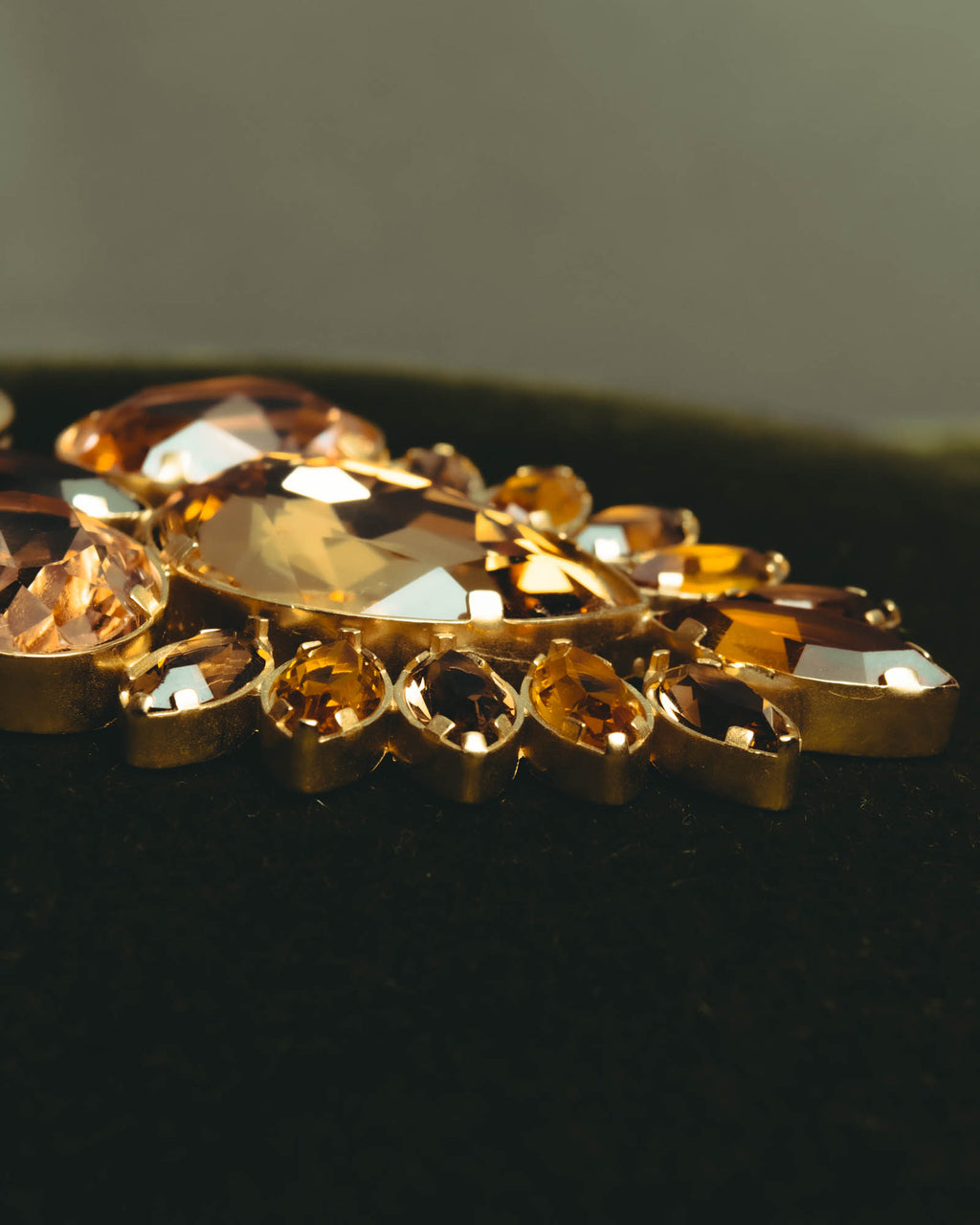 “Maison Margiela” 2020’s gold-tone crystal floral safety-pin brooch
