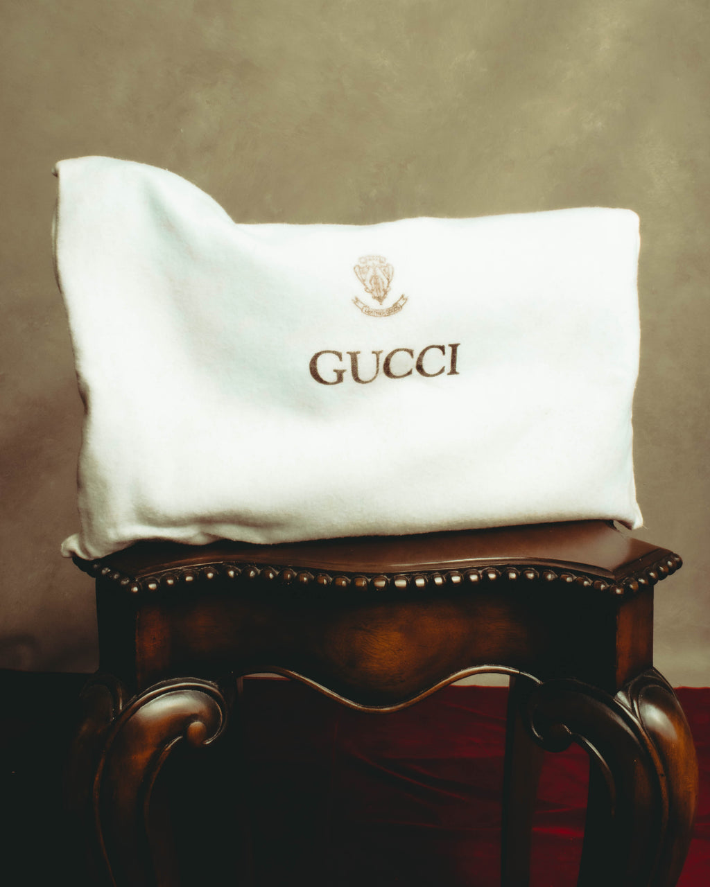 –SPECIAL– "GUCCI" 70's Classic horsebit shoulder bag