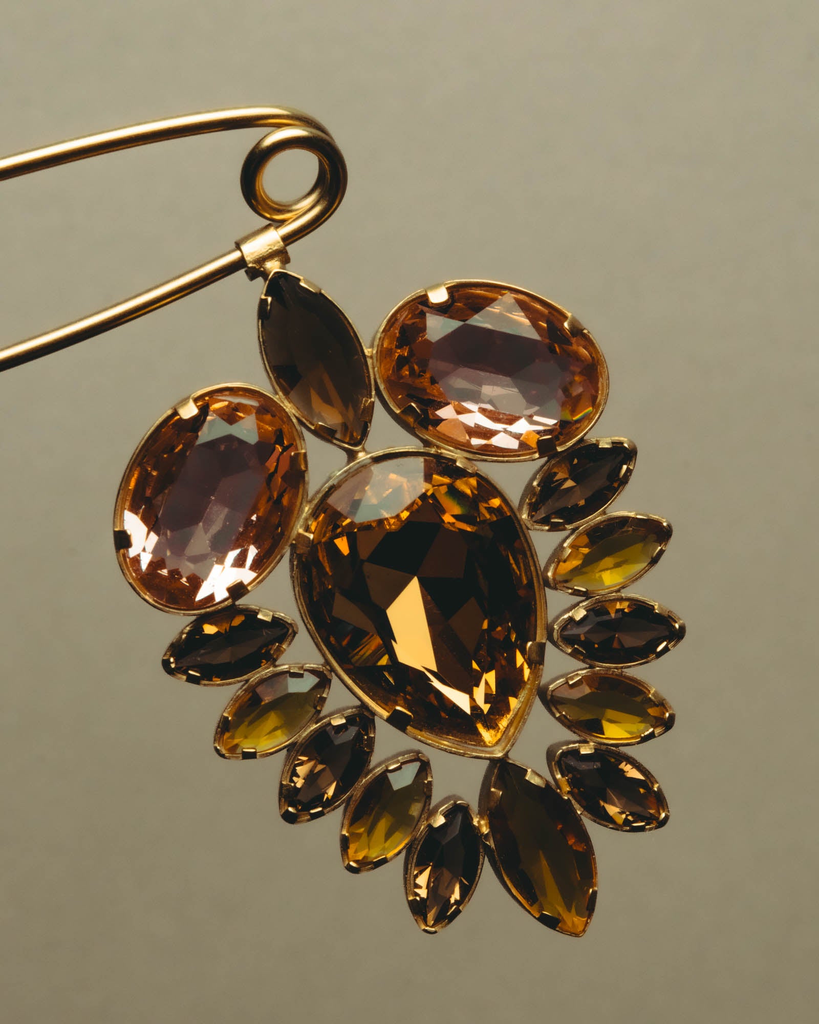 “Maison Margiela” 2020’s gold-tone crystal floral safety-pin brooch