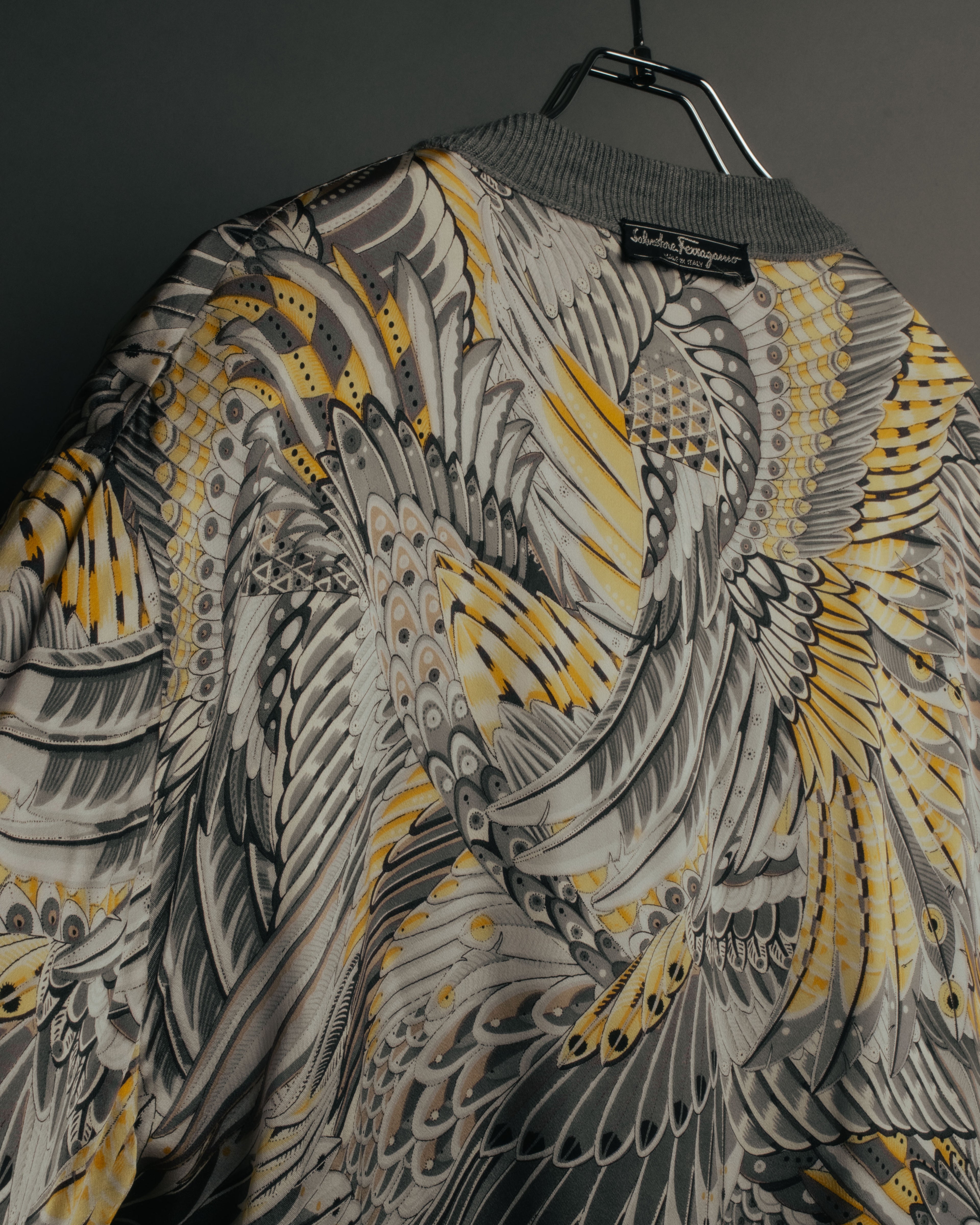 “Salvatore Ferragamo” 90’s-00’s Reversible silk panel wool cardigan