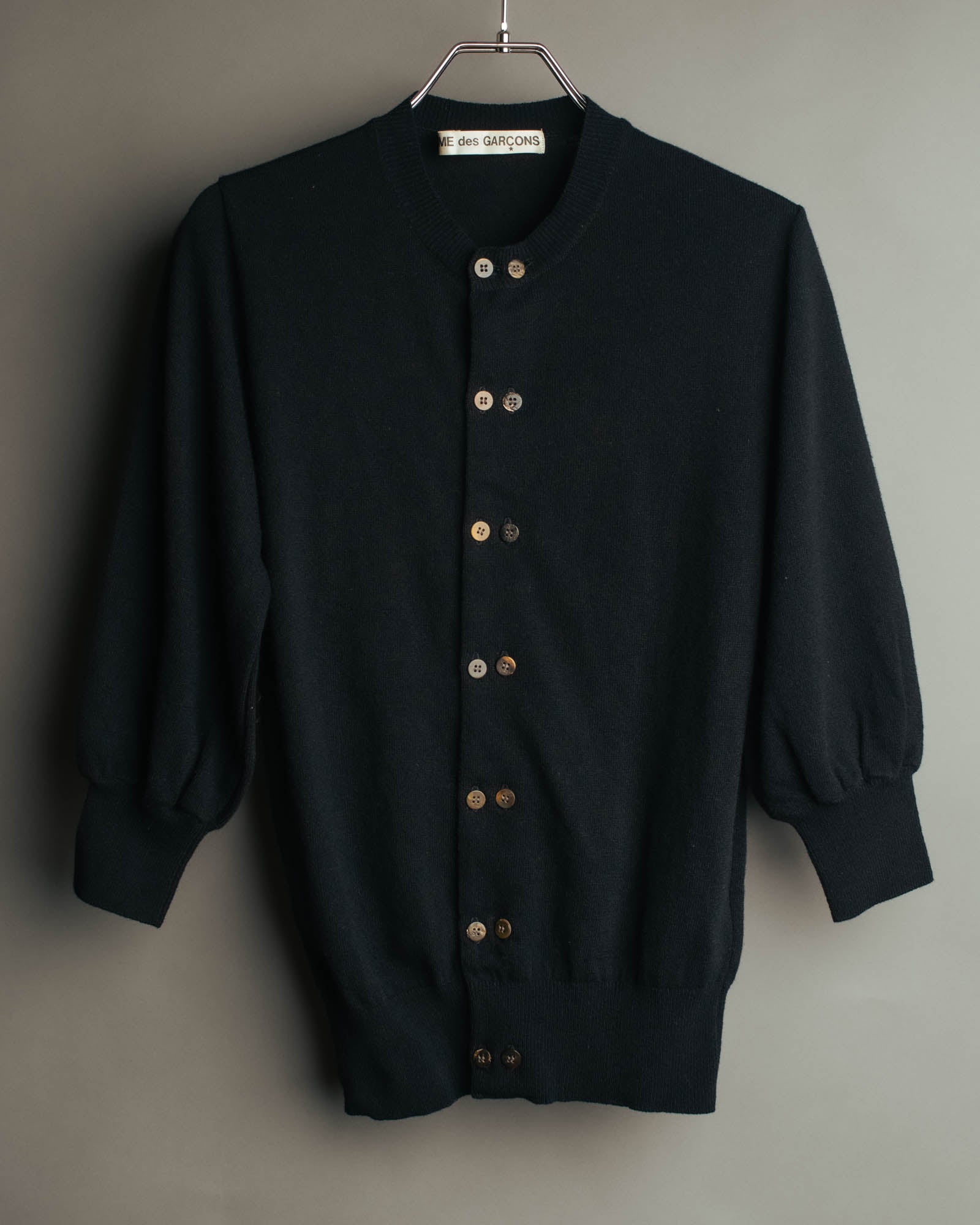 “COMME des GARCONS” 90’s asymmetrical button wool knit cardigan