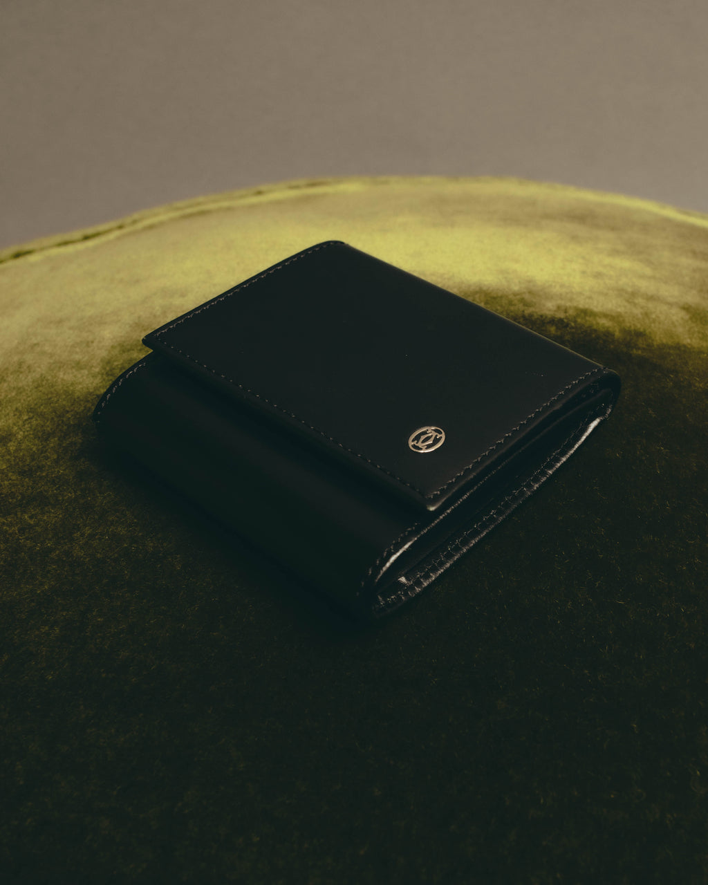 "Cartier" 00's-10's Sleek leather coin case
