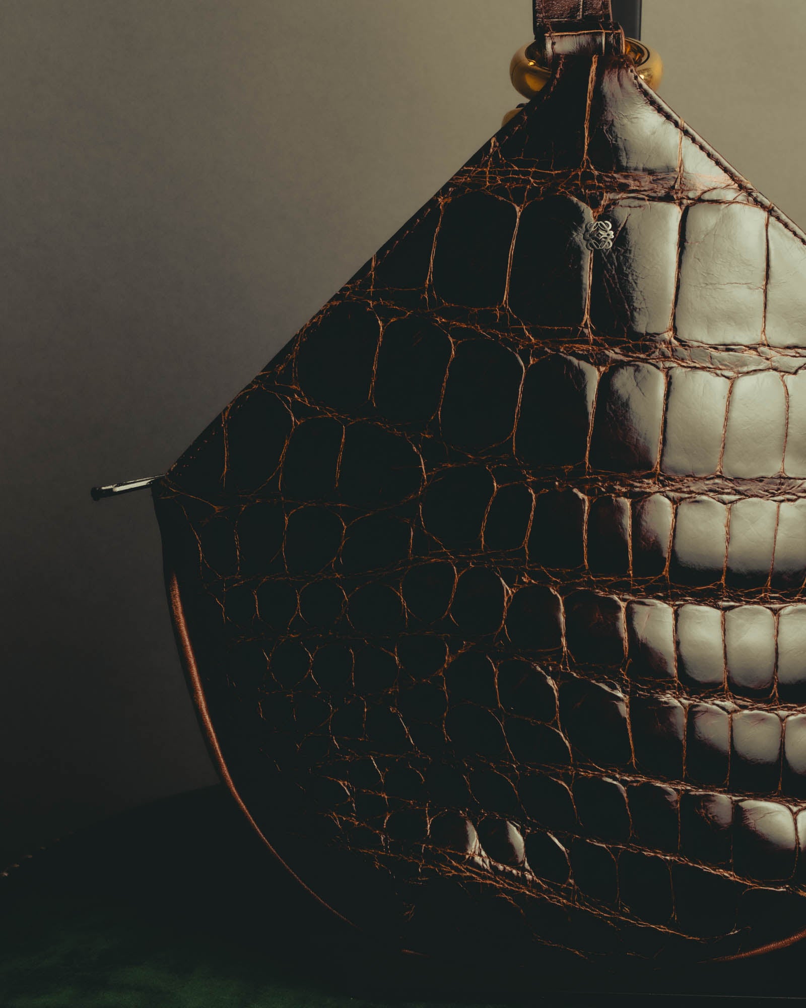 "LOEWE" 80's-90's Sculptural crocodile effect shoulder bag