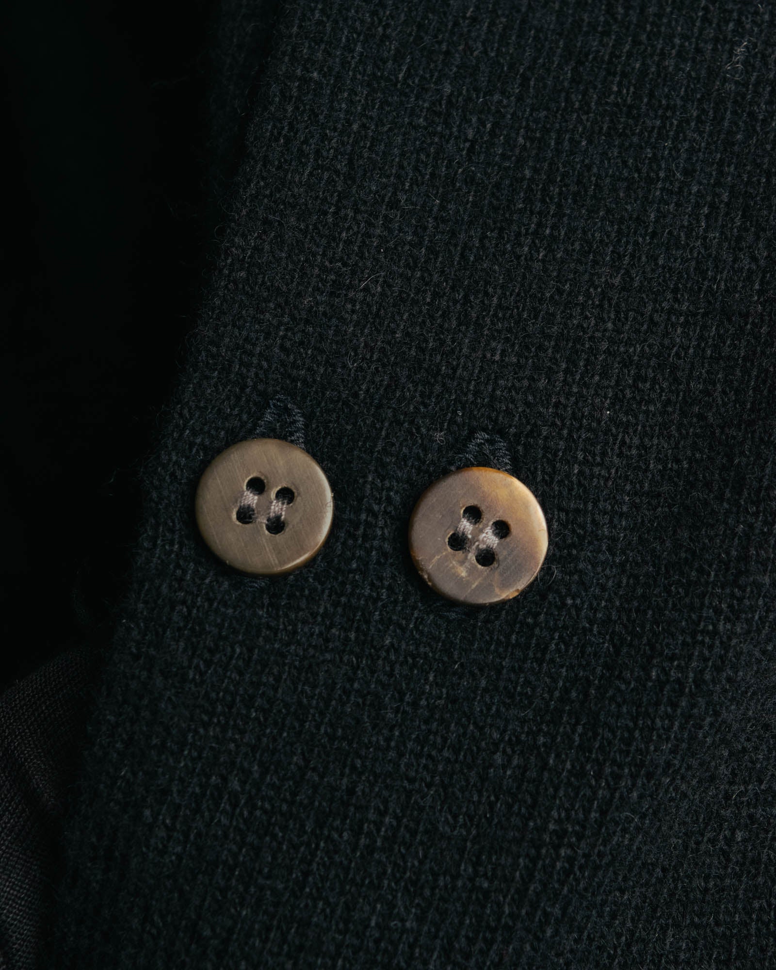 “COMME des GARCONS” 90’s asymmetrical button wool knit cardigan