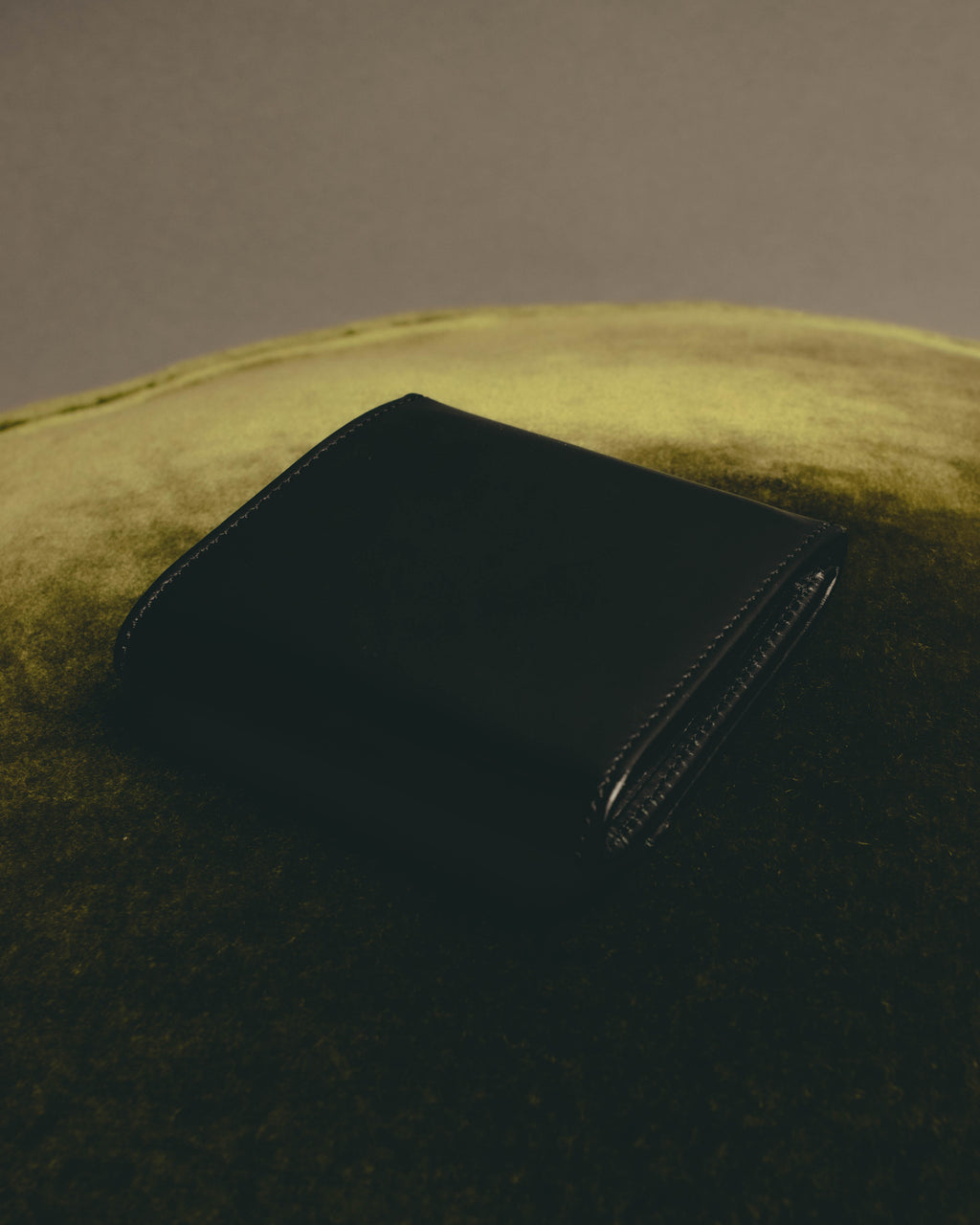 "Cartier" 00's-10's Sleek leather coin case