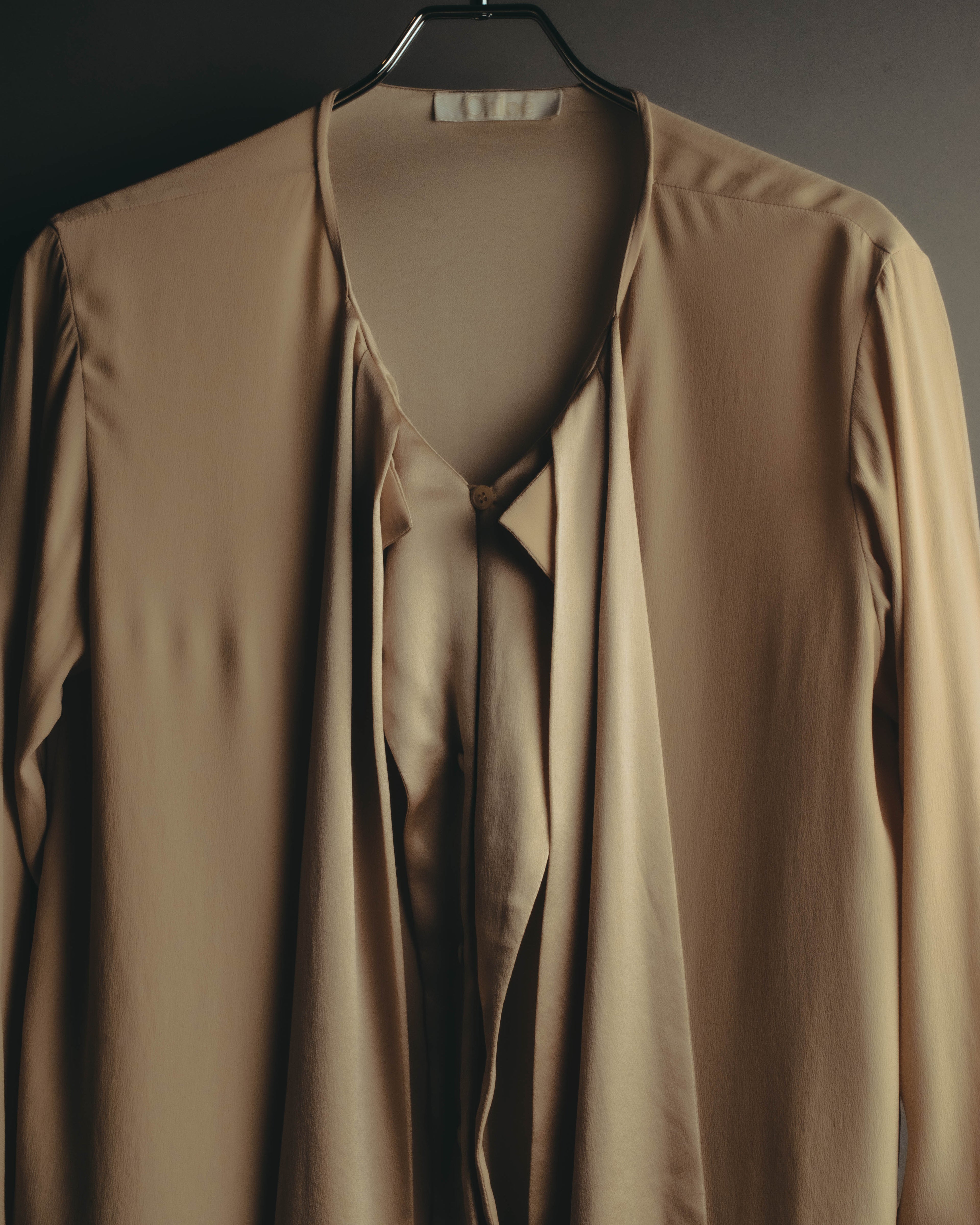 "Chloé" 10's Soft silk bow-tie blouse