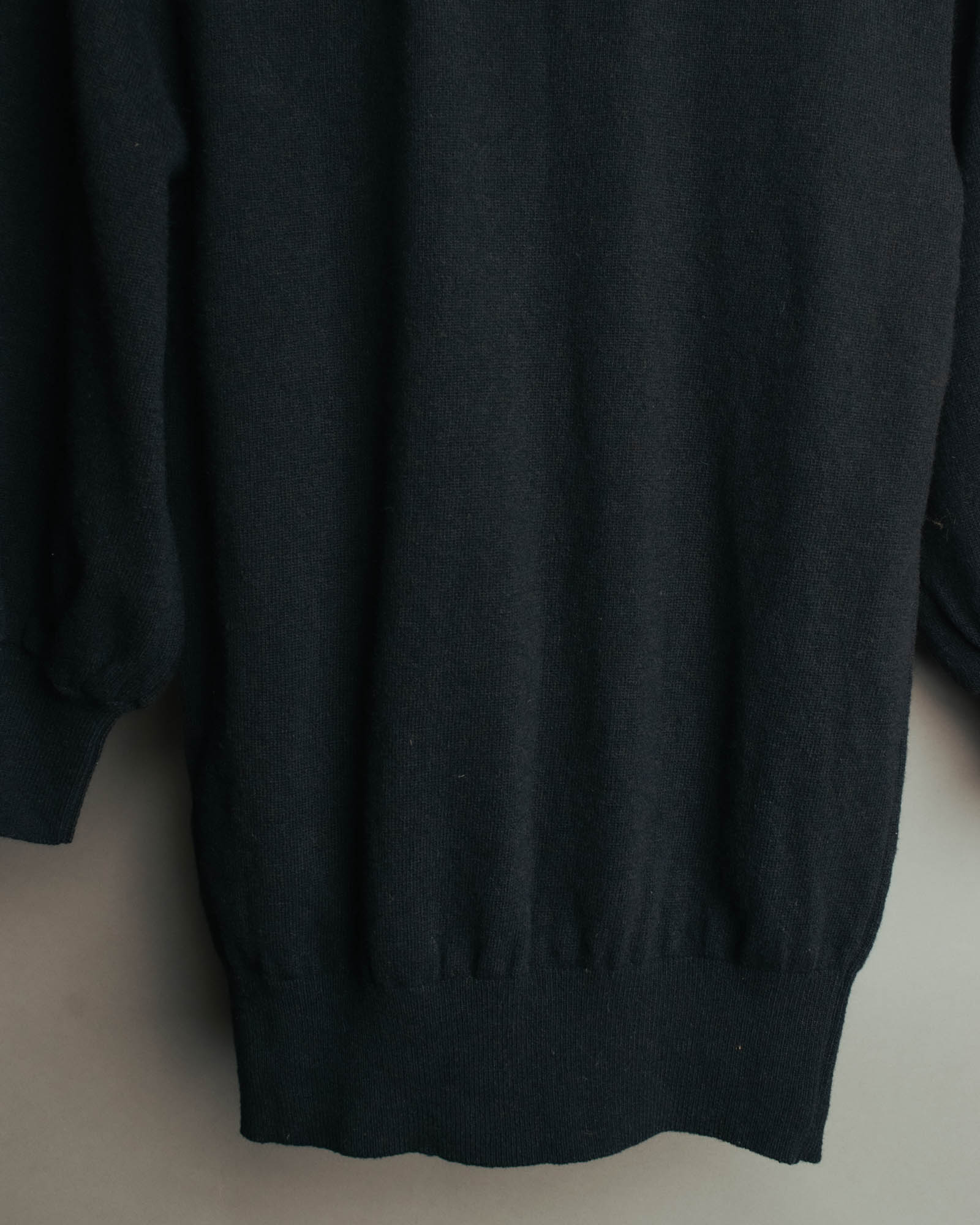 “COMME des GARCONS” 90’s asymmetrical button wool knit cardigan