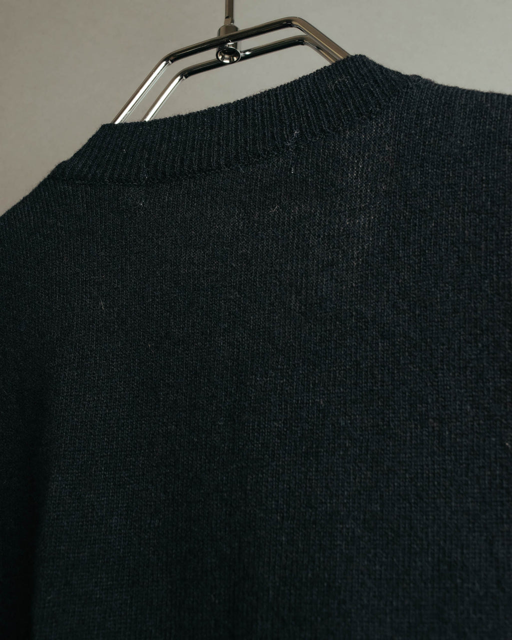 “COMME des GARCONS” 90’s asymmetrical button wool knit cardigan