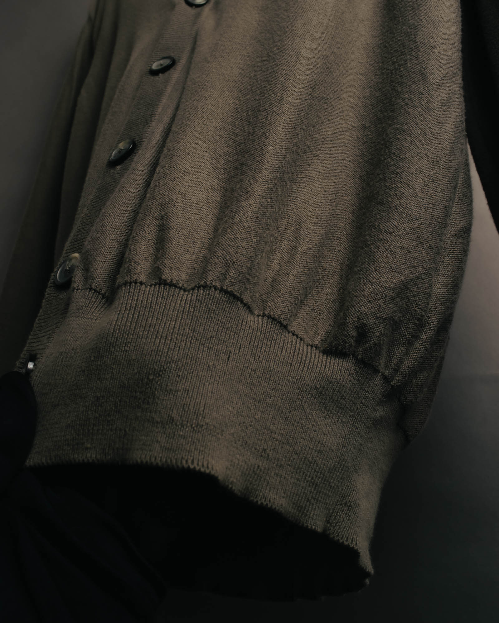 "Maison Martin Margiela" 13SS  Elbow patch v neck knit cardigan
