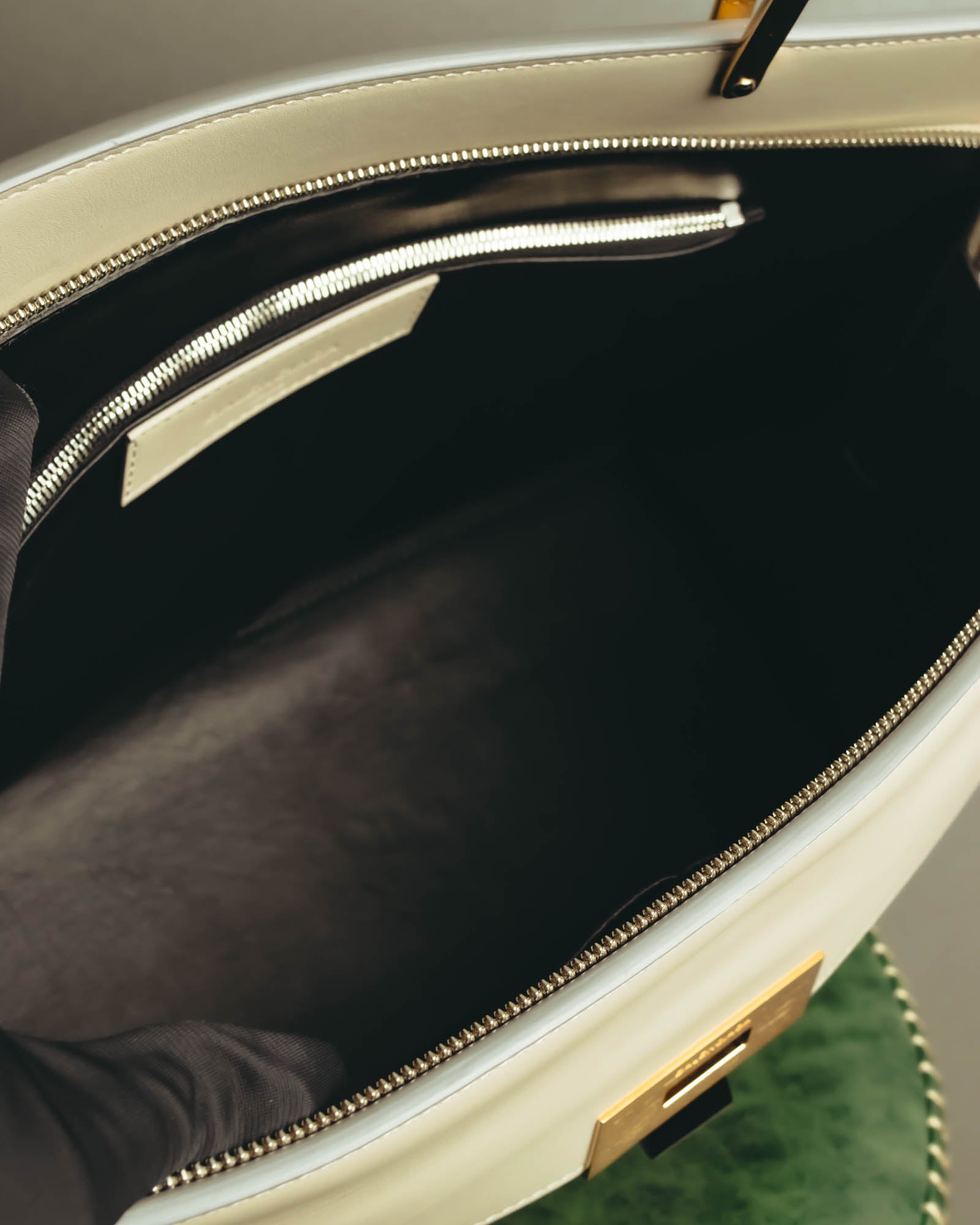 "BALENCIAGA" 2010's Structured leather top handle bag