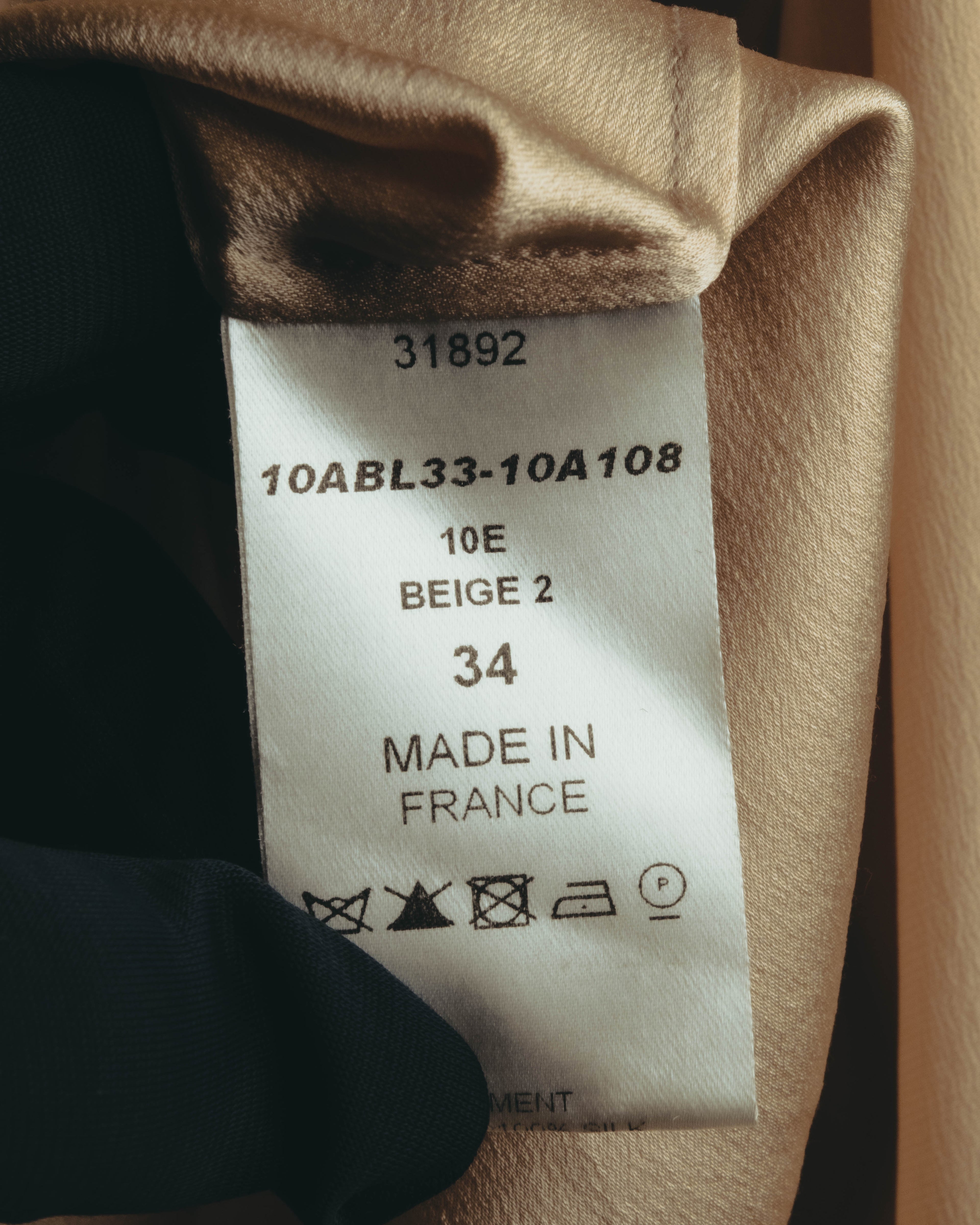 "Chloé" 10's Soft silk bow-tie blouse