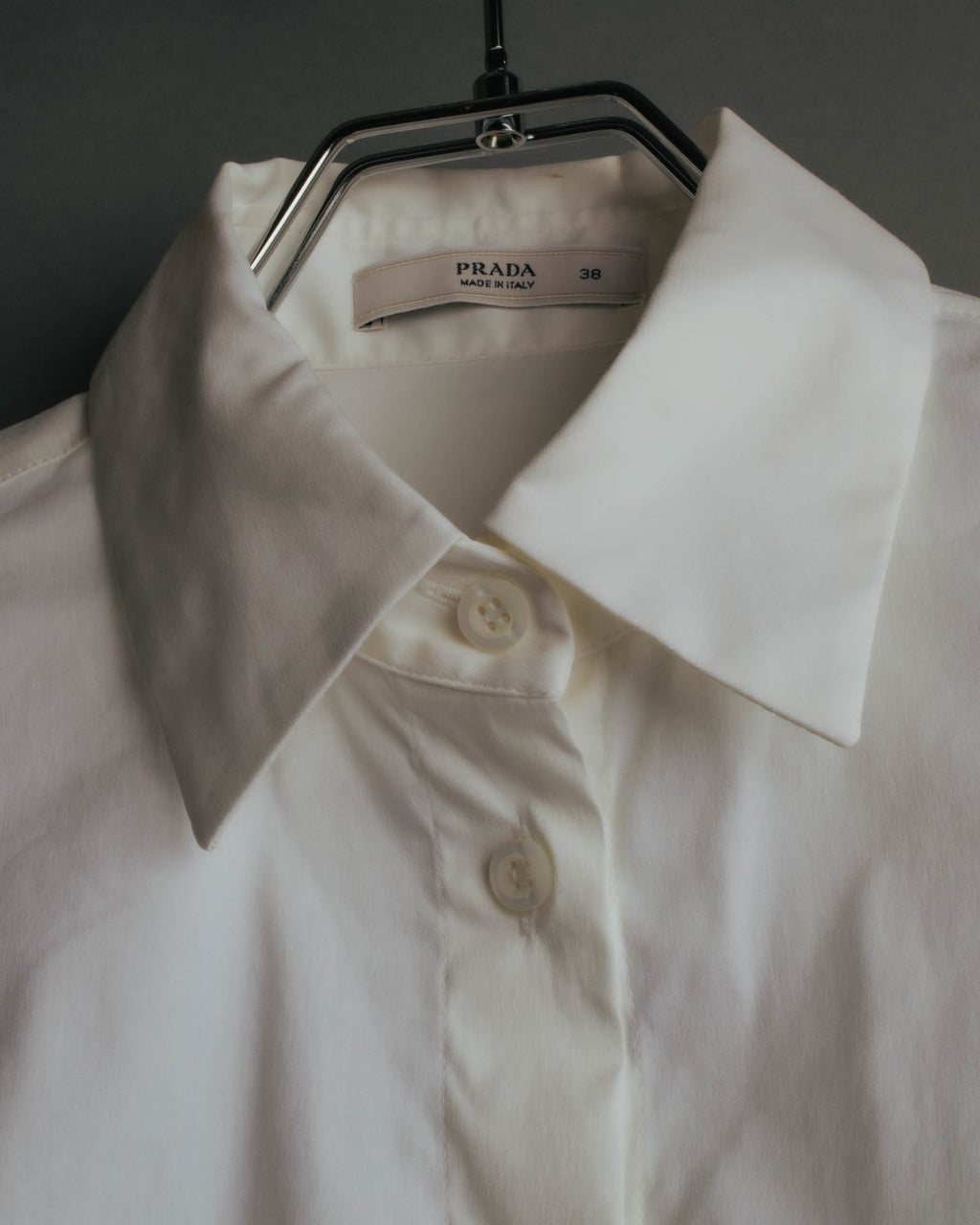 "PRADA" 2010's Tailored white cotton darted shirt