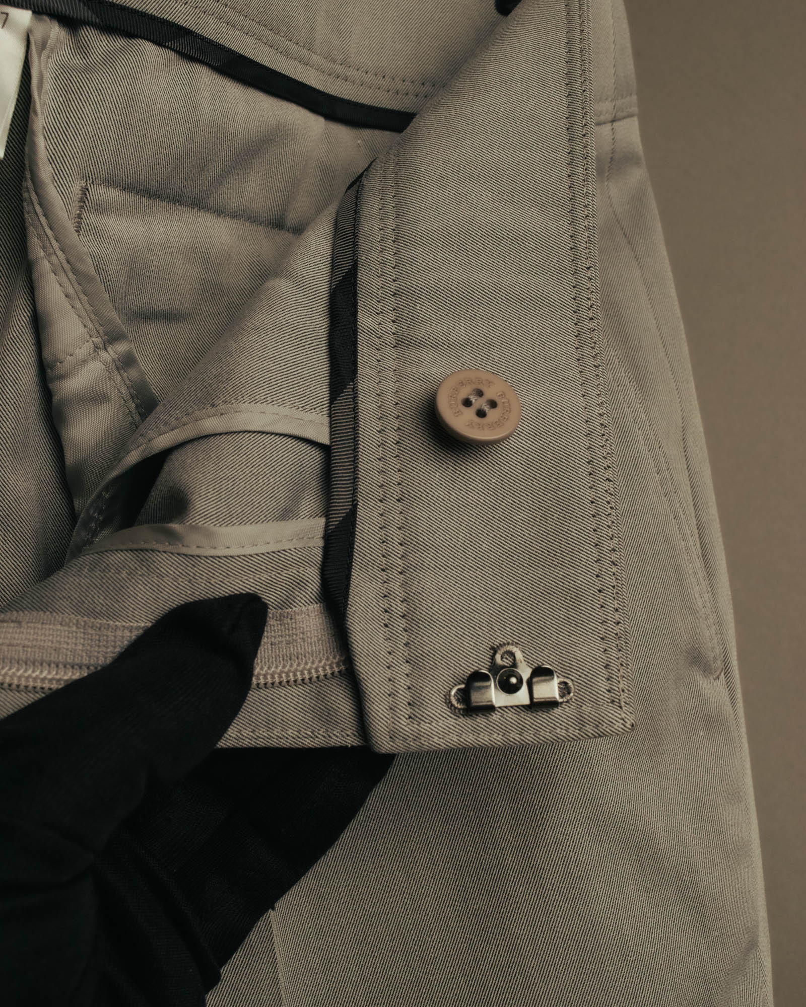 “BURBERRY LONDON” 2000’s Tailored light grey pants suit