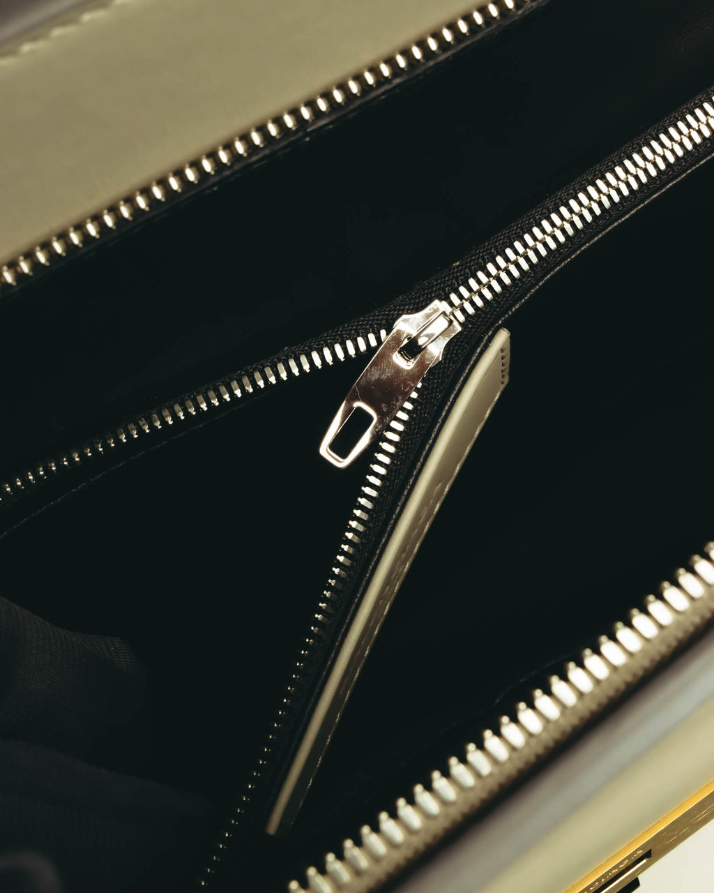 "BALENCIAGA" 2010's Structured leather top handle bag