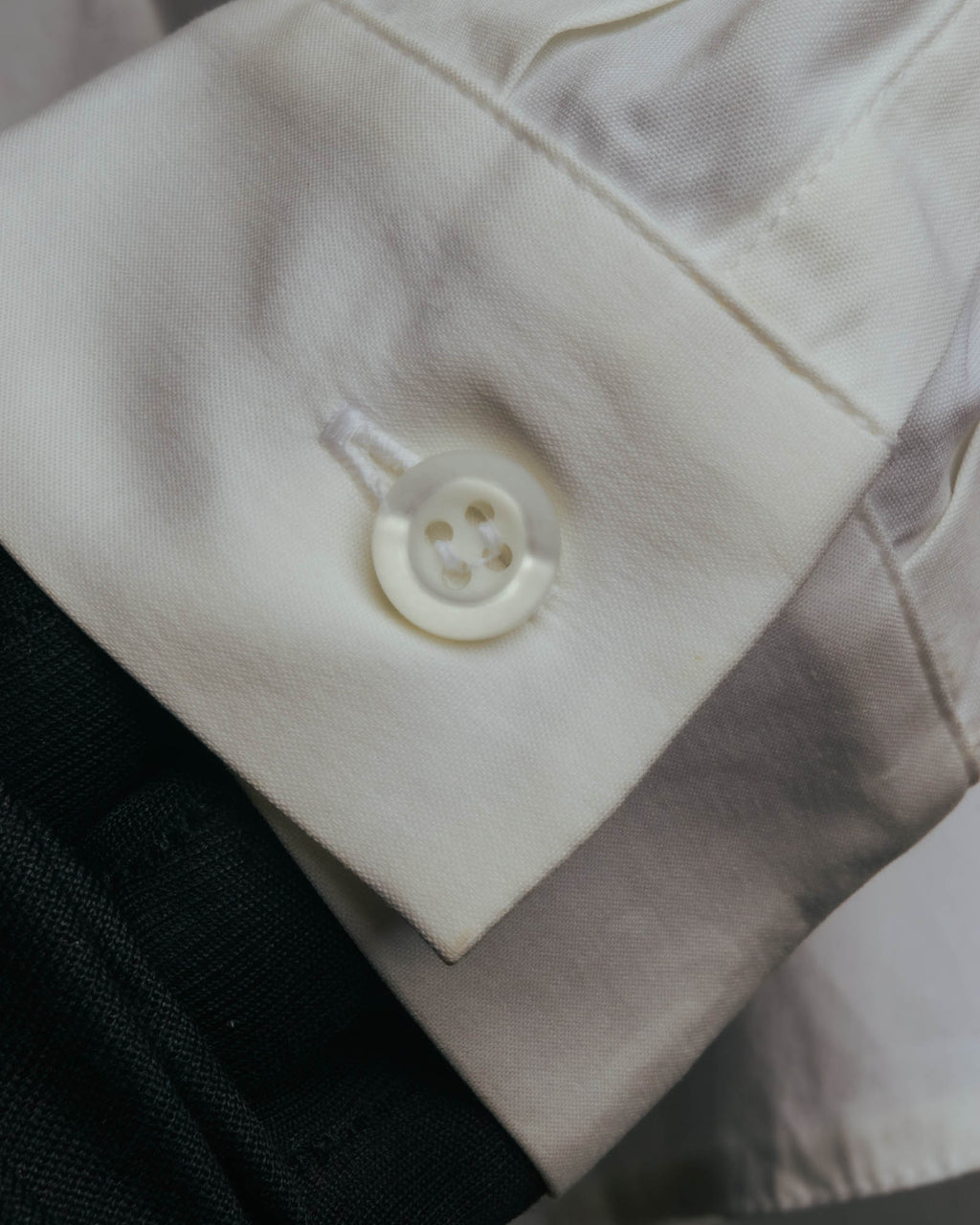 "PRADA" 2010's Tailored white cotton darted shirt