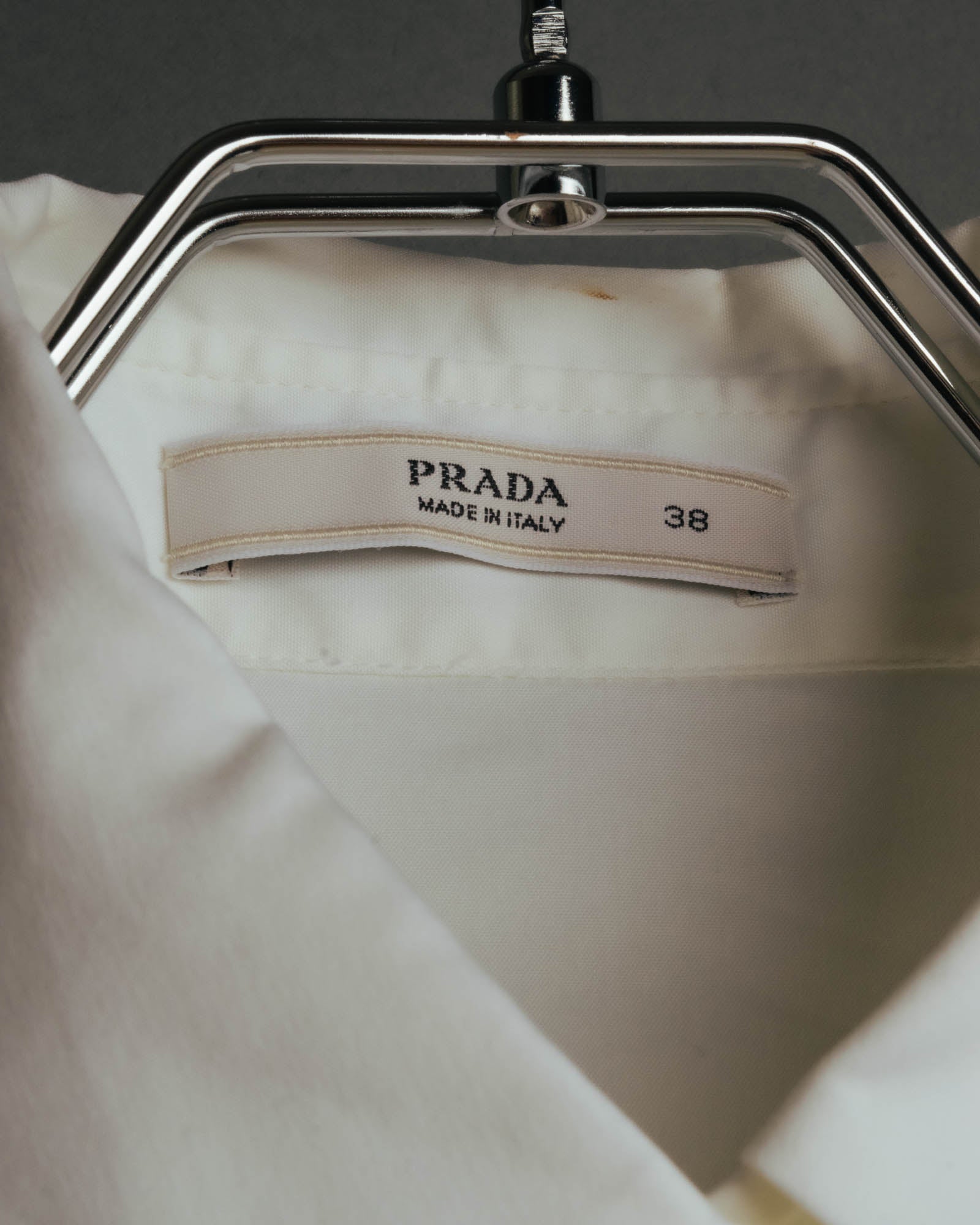 "PRADA" 2010's Tailored white cotton darted shirt