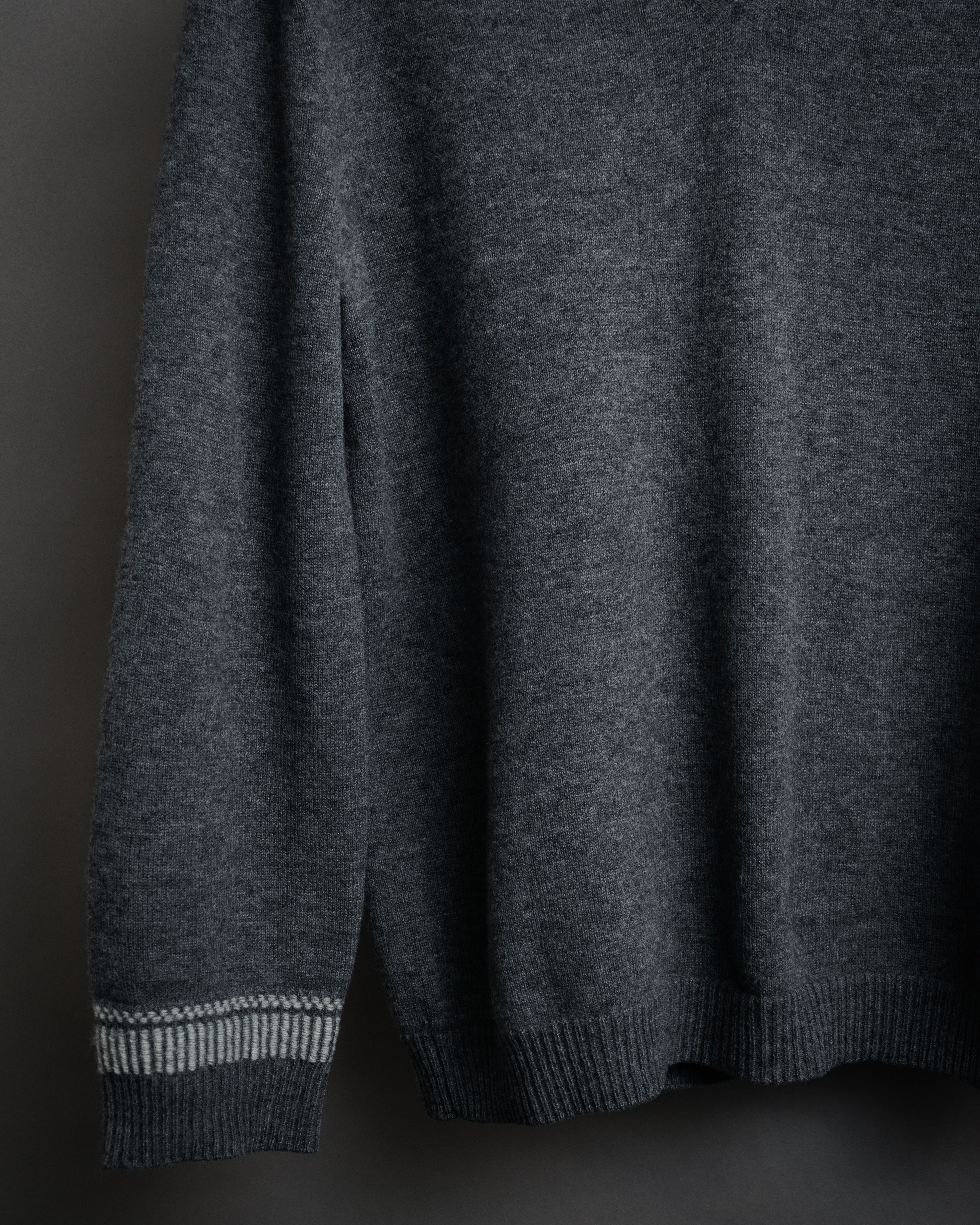 “HERMÈS” 2000’s-early 2010’s signature H v-neck knit
