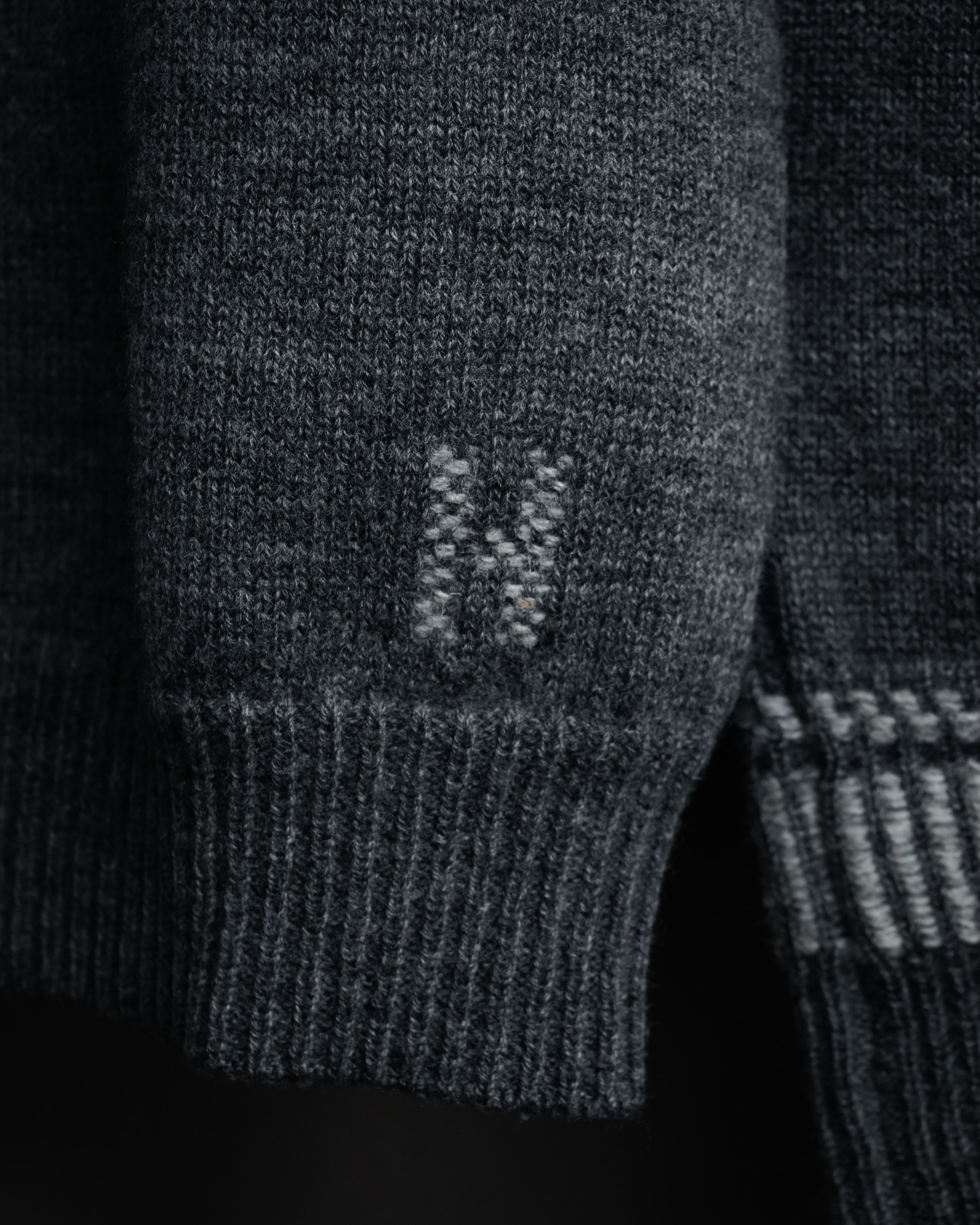 “HERMÈS” 2000’s-early 2010’s signature H v-neck knit