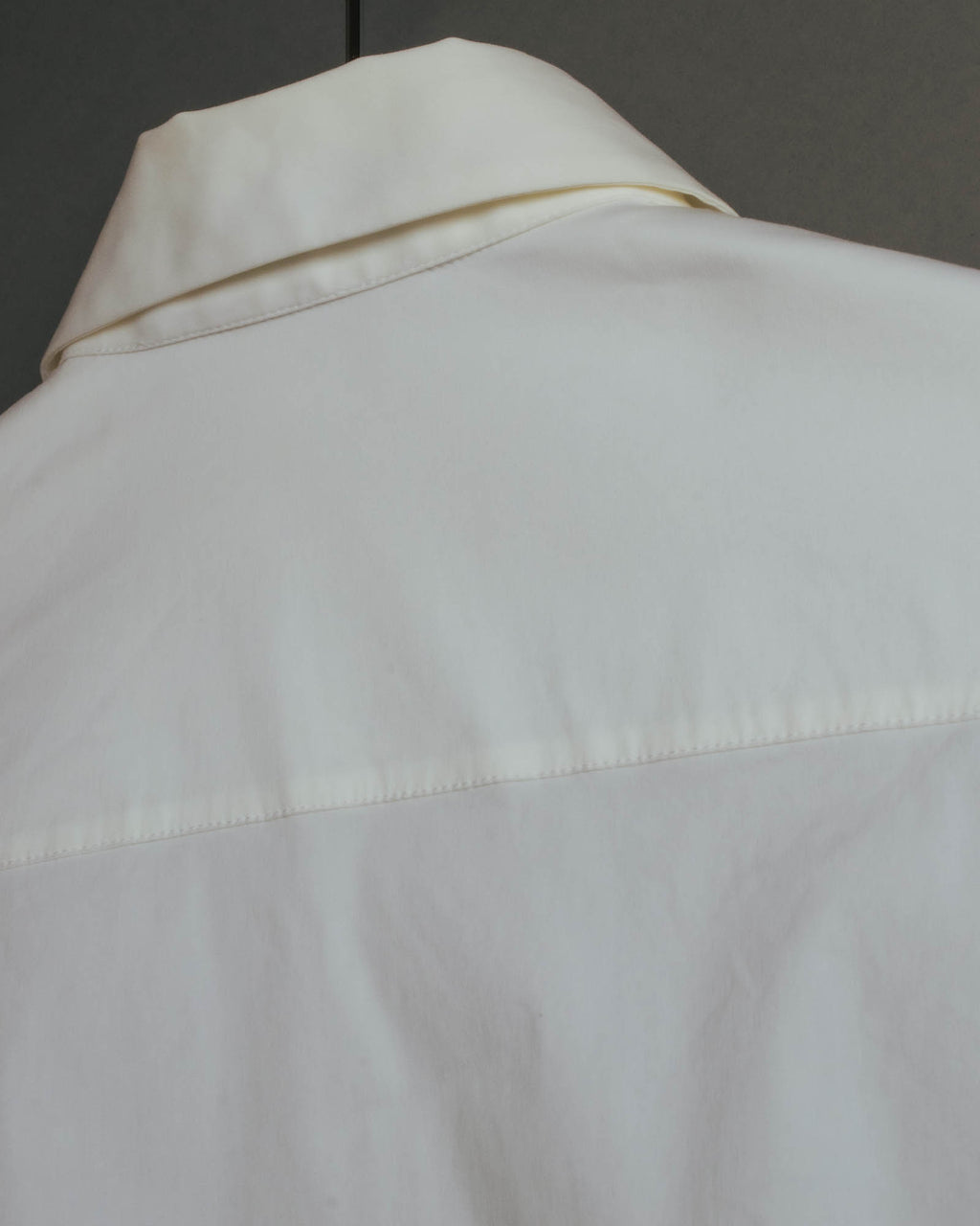 "PRADA" 2010's Tailored white cotton darted shirt