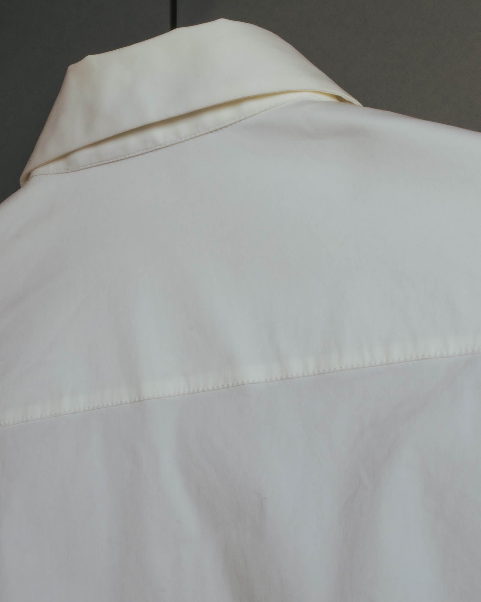 "PRADA" 2010's Tailored white cotton darted shirt