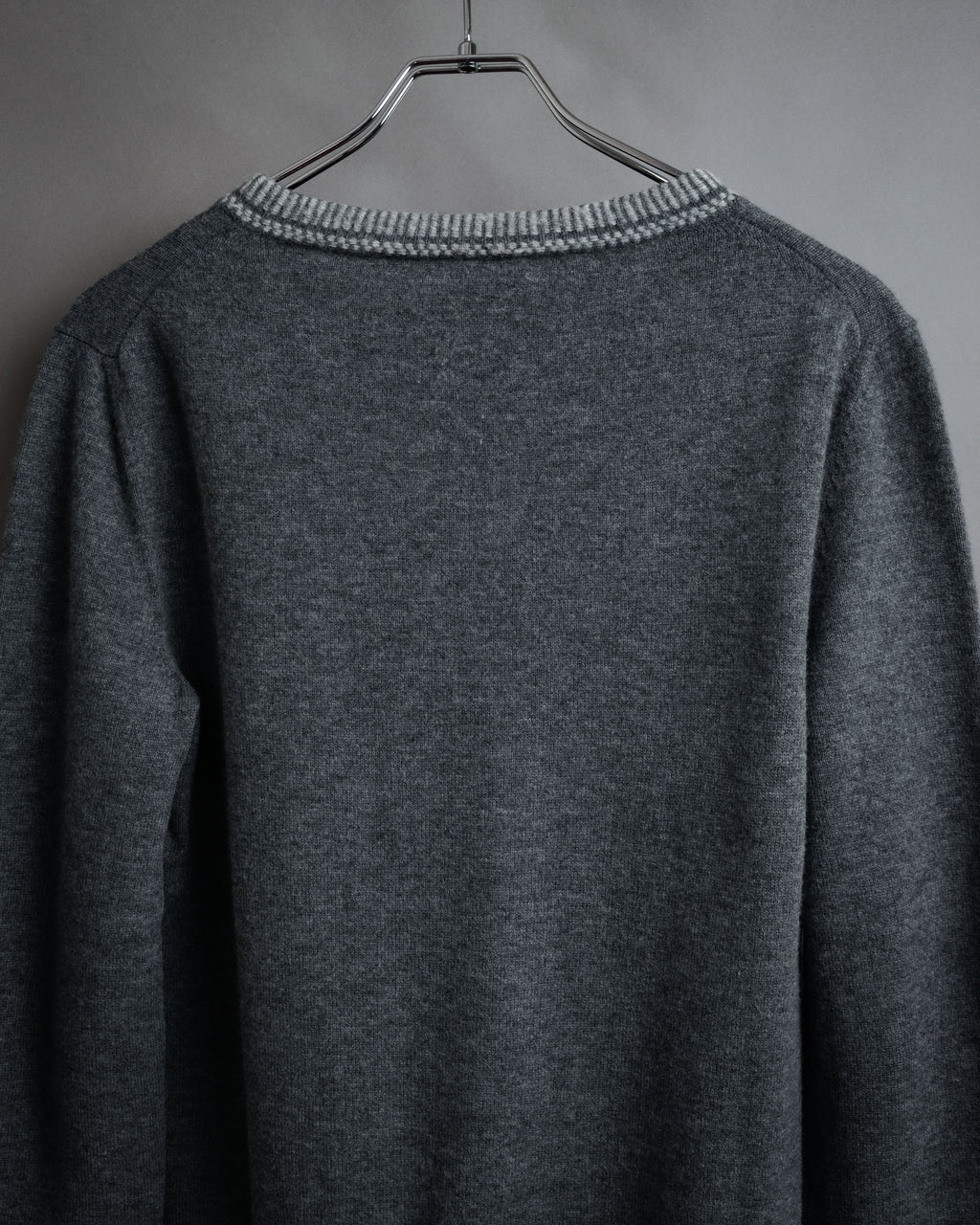 “HERMÈS” 2000’s-early 2010’s signature H v-neck knit
