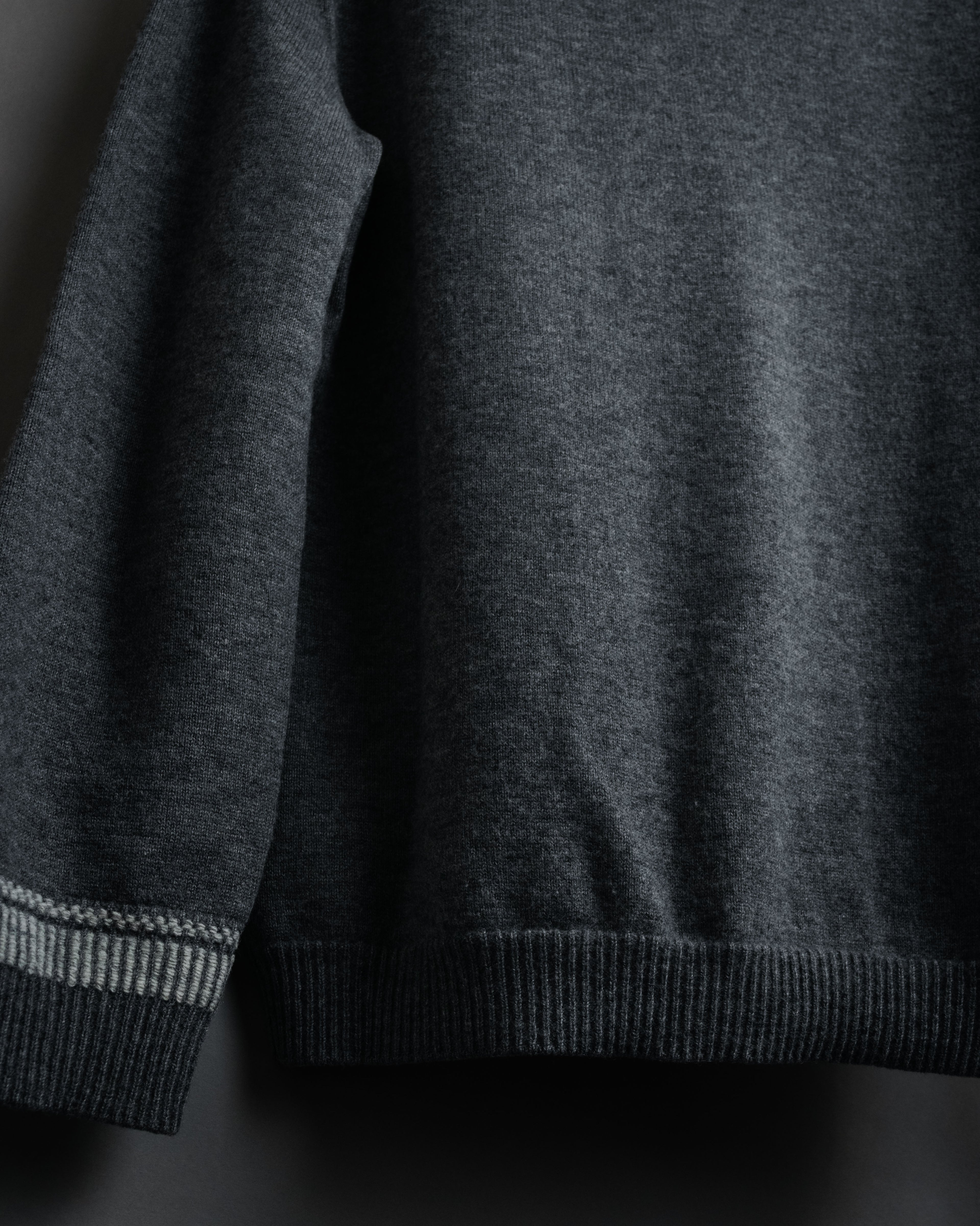 “HERMÈS” 2000’s-early 2010’s signature H v-neck knit