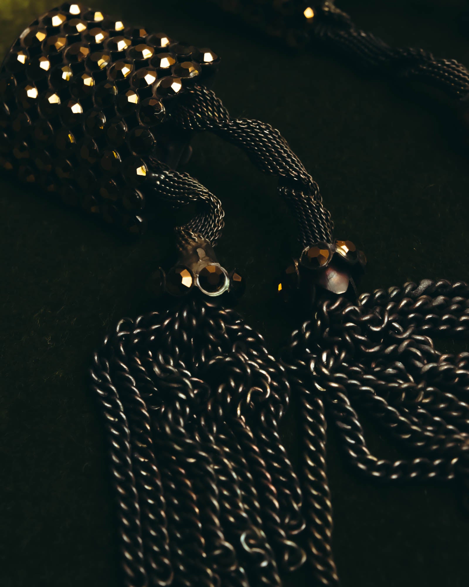 "ARMANI" Dark chain tassel earrings