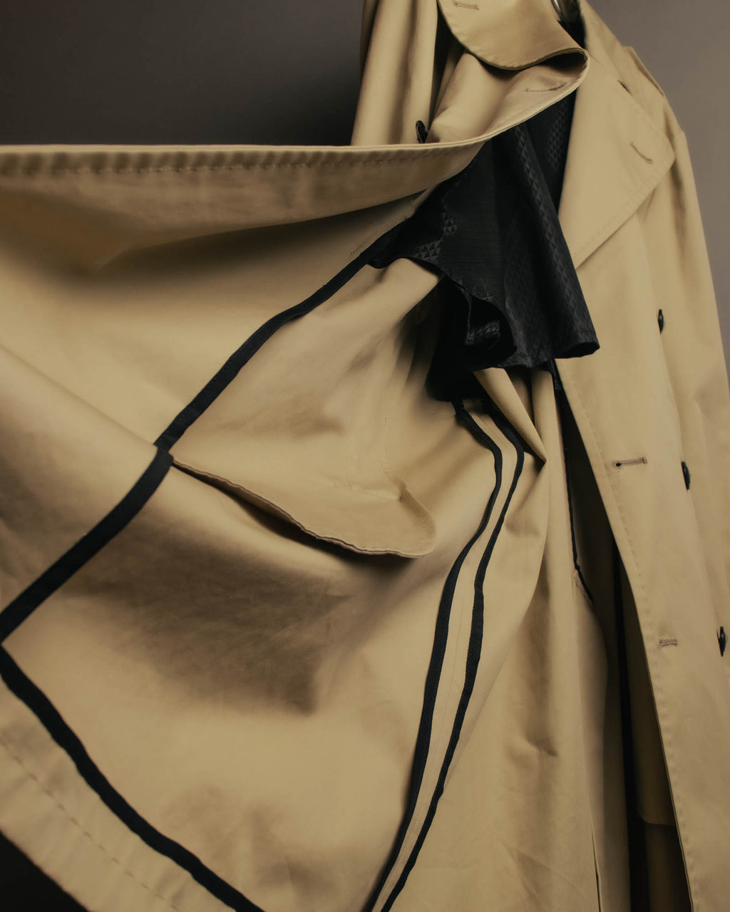 “DOLCE&GABBANA” 2000’s Crown patch belted trench coat