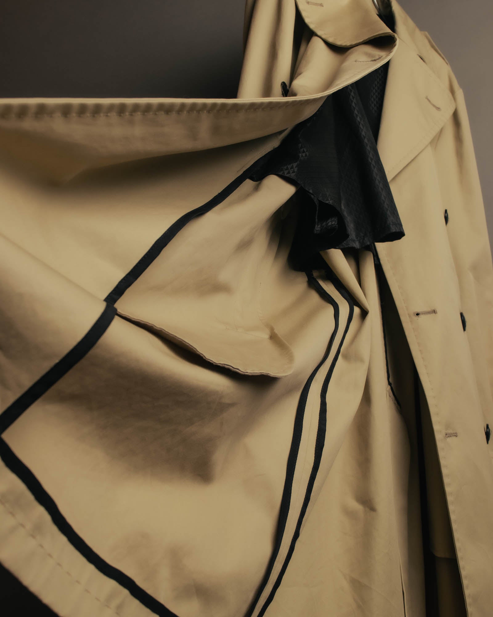 “DOLCE&GABBANA” 2000’s Crown patch belted trench coat