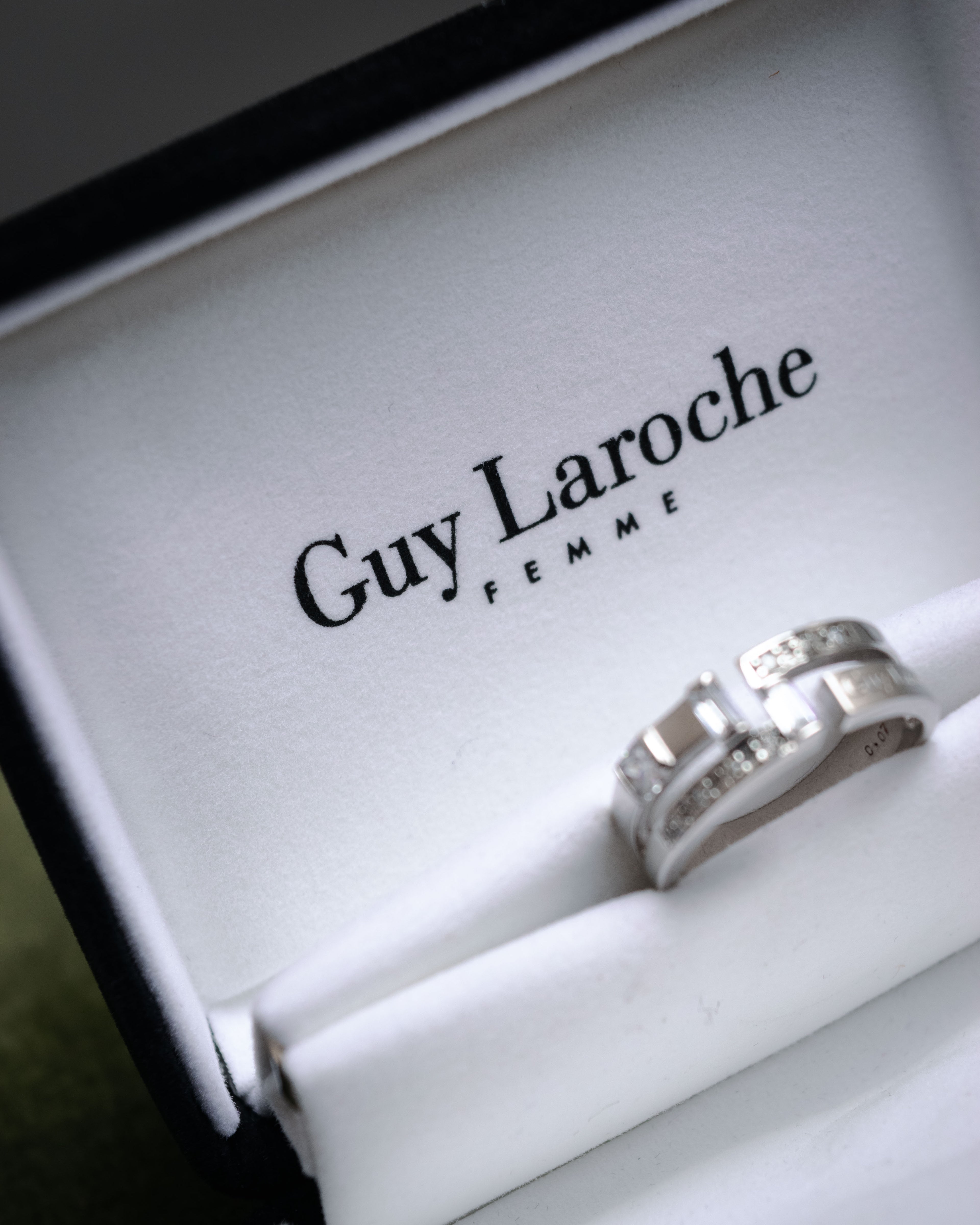 “Guy Laroche” 90’s-00’s Architectural diamond ring