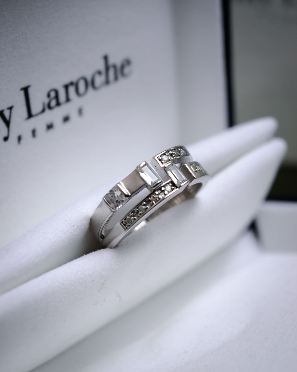 “Guy Laroche” 90’s-00’s Architectural diamond ring
