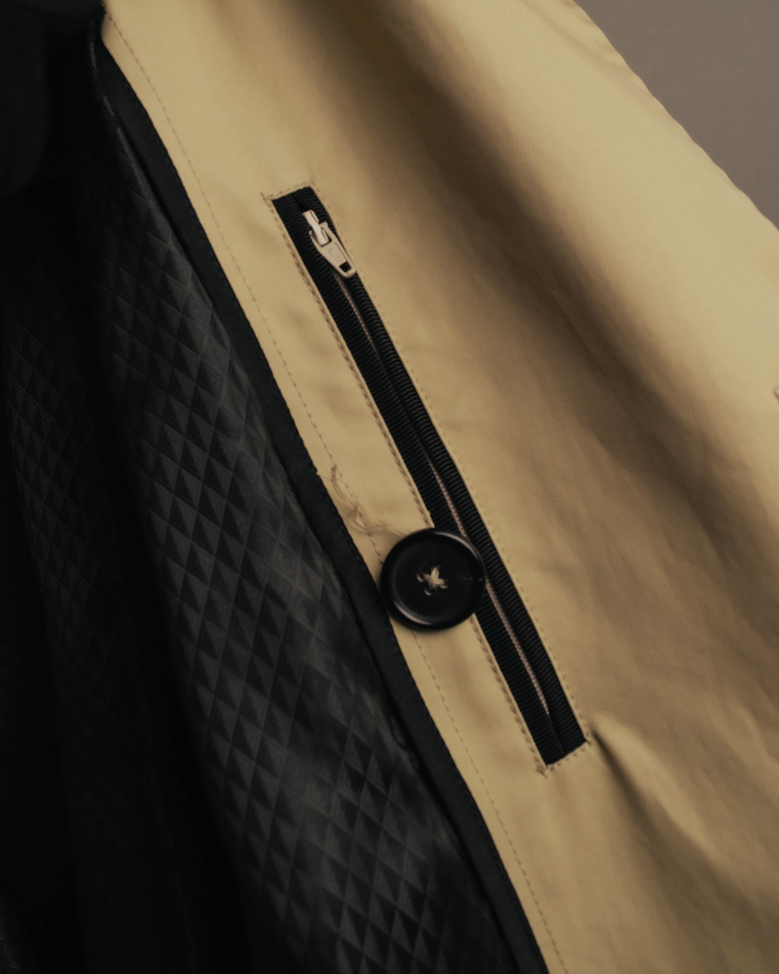“DOLCE&GABBANA” 2000’s Crown patch belted trench coat