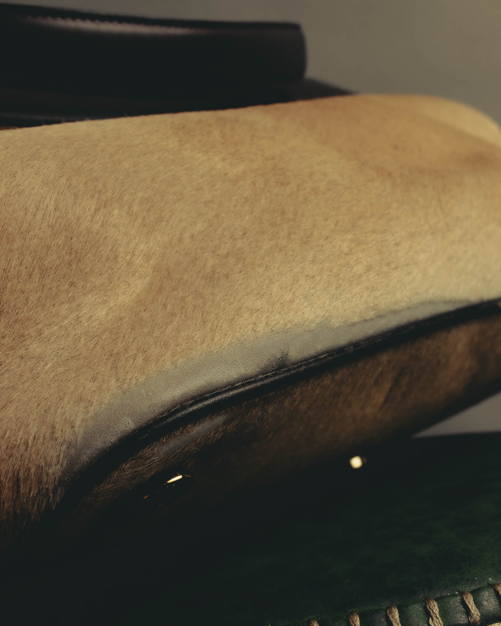 "BVLGARI" 10's Sculptural hair on two way handbag
