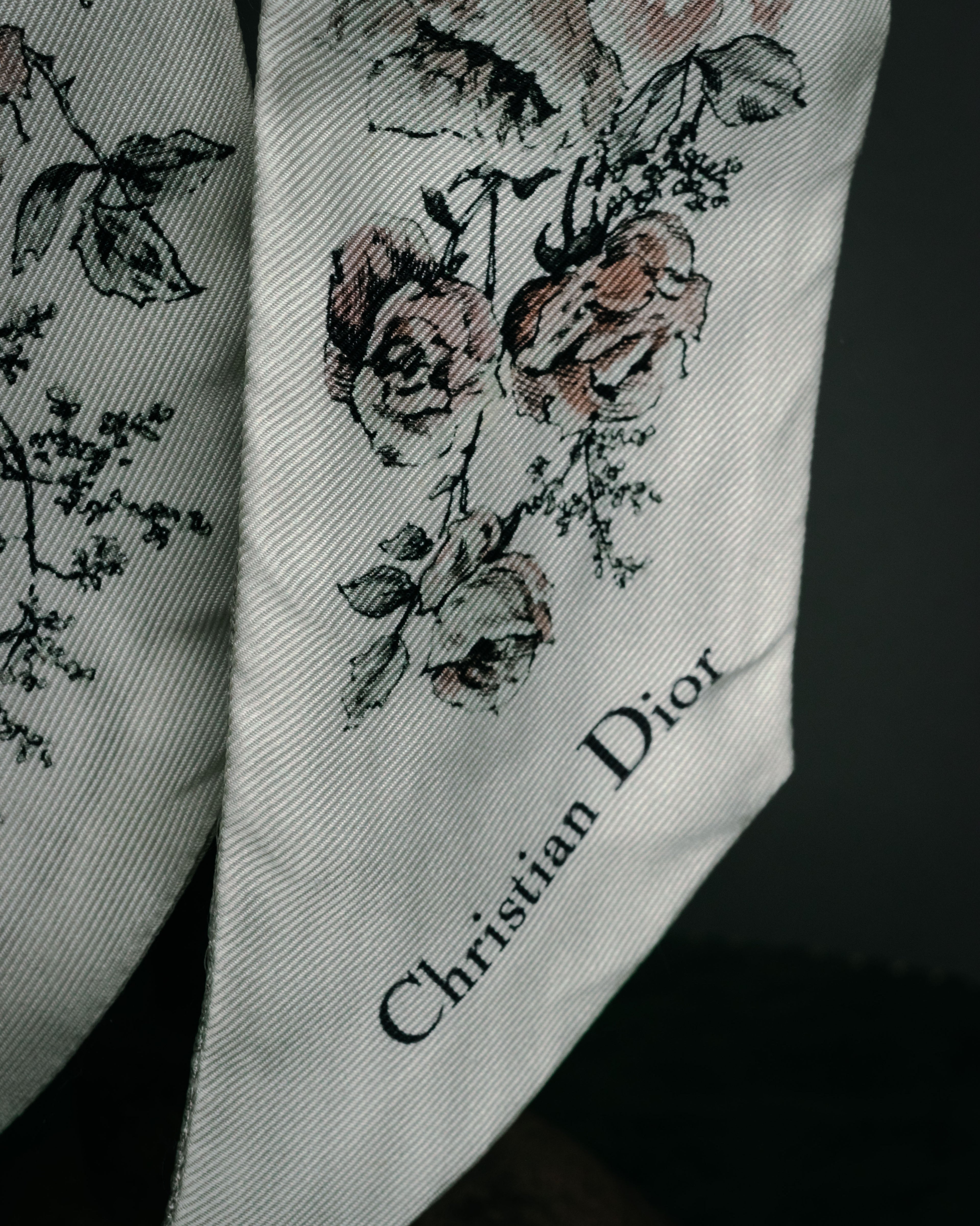 “Christian Dior“ 2018’s-2023’s Rose print silk mitzah scarf