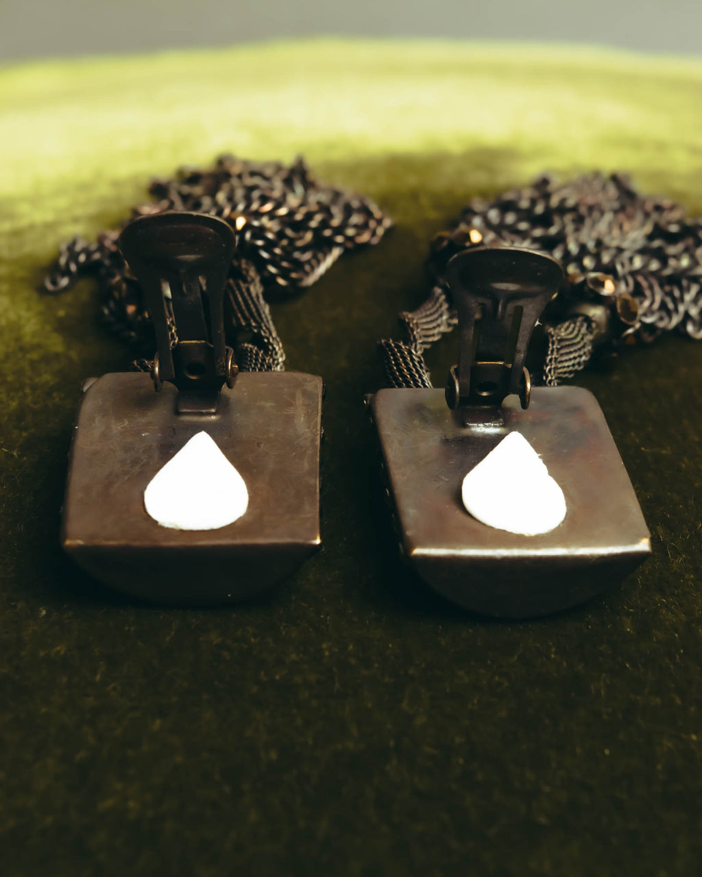 "ARMANI" Dark chain tassel earrings