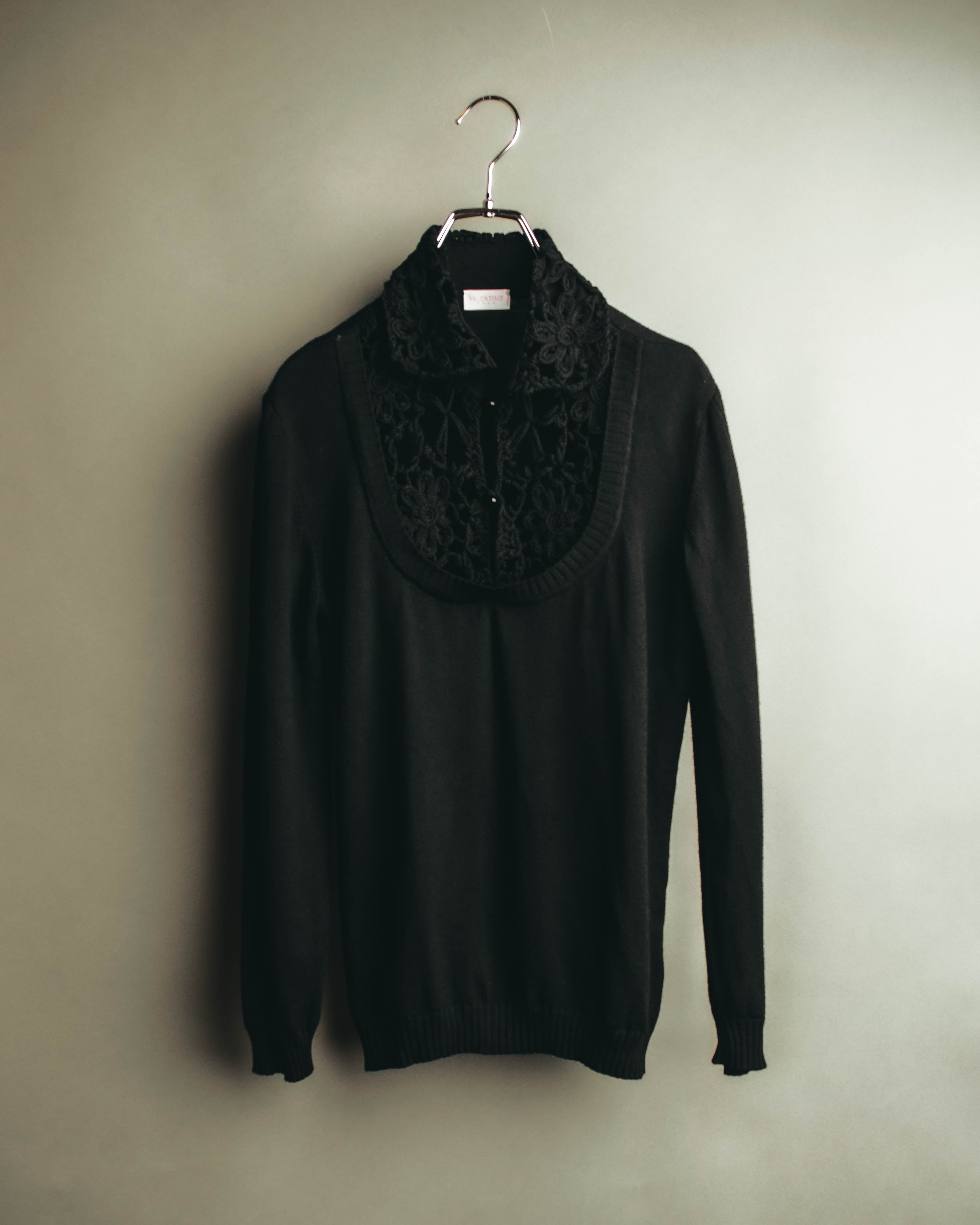 "VALENTINO ROMA" 00's Ruffled virgin wool knit sweater